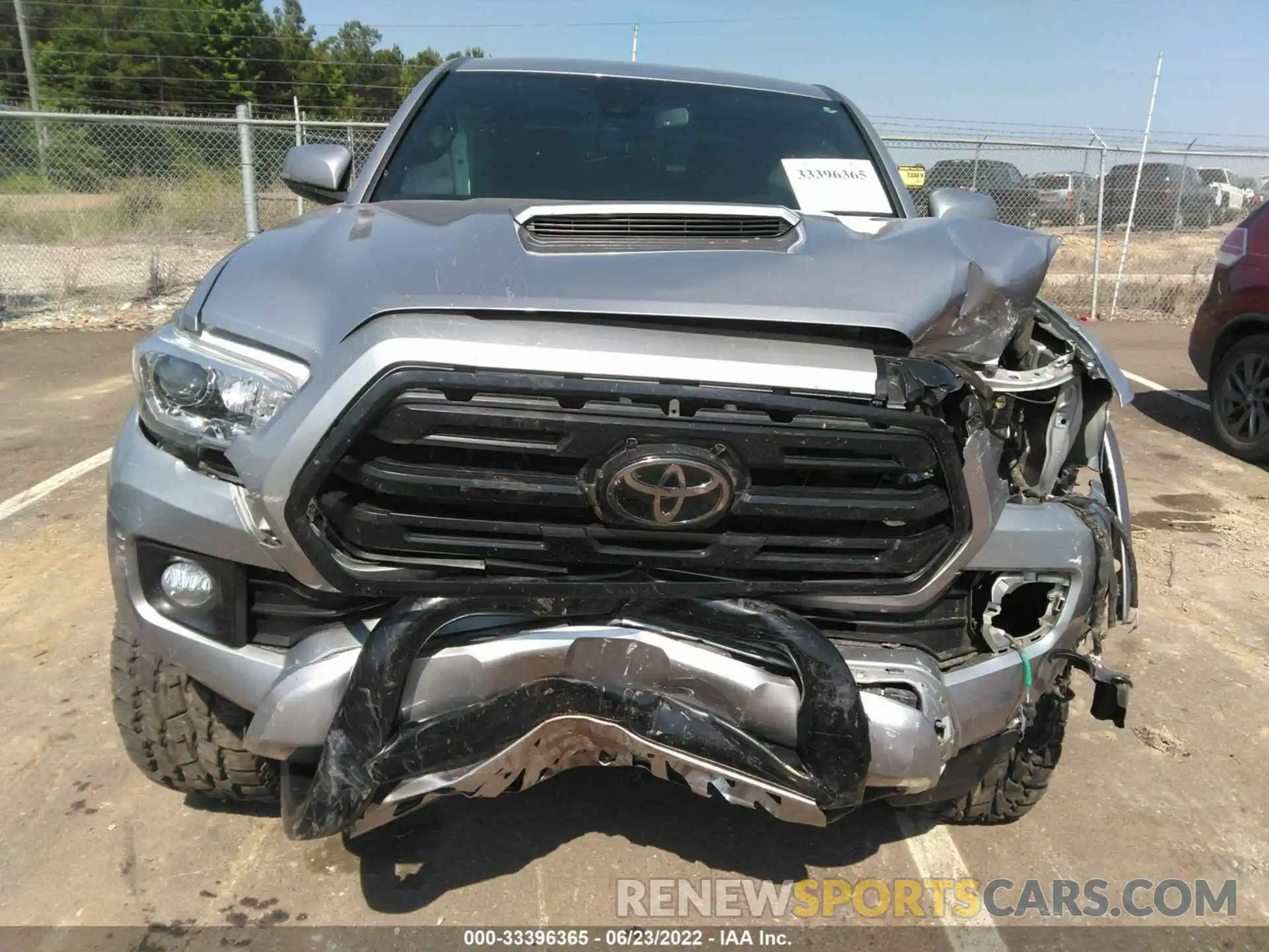 6 Photograph of a damaged car 5TFCZ5AN2KX205548 TOYOTA TACOMA 4WD 2019