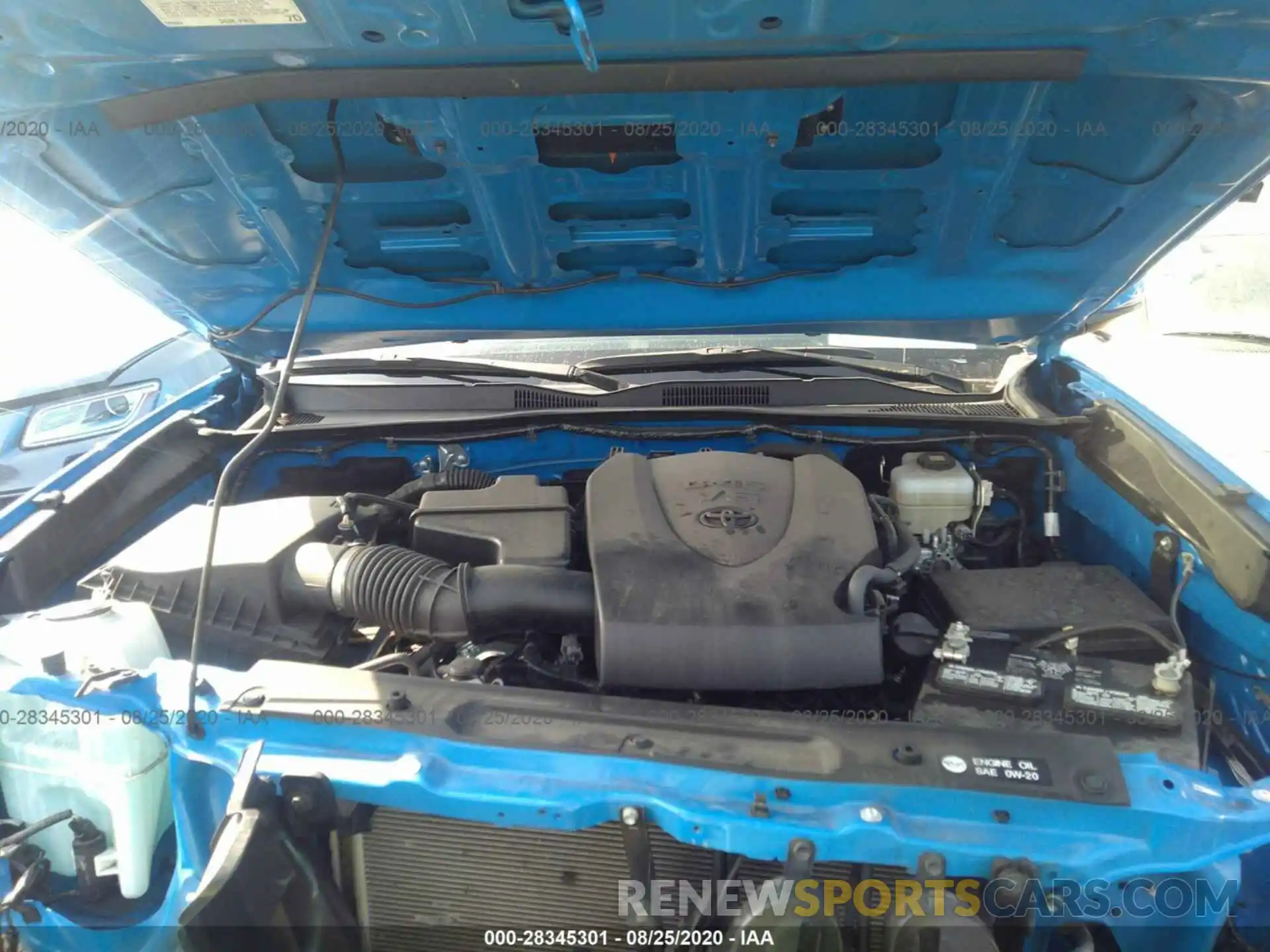 10 Photograph of a damaged car 5TFCZ5AN3KX168963 TOYOTA TACOMA 4WD 2019