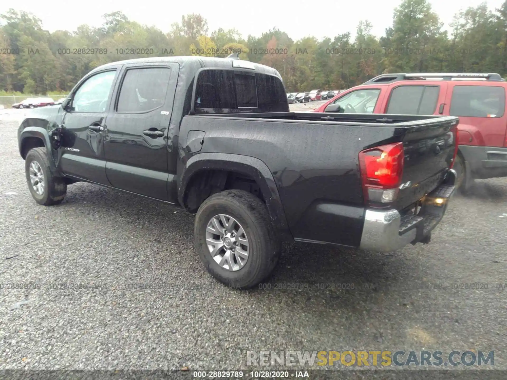 3 Фотография поврежденного автомобиля 5TFCZ5AN3KX169871 TOYOTA TACOMA 4WD 2019