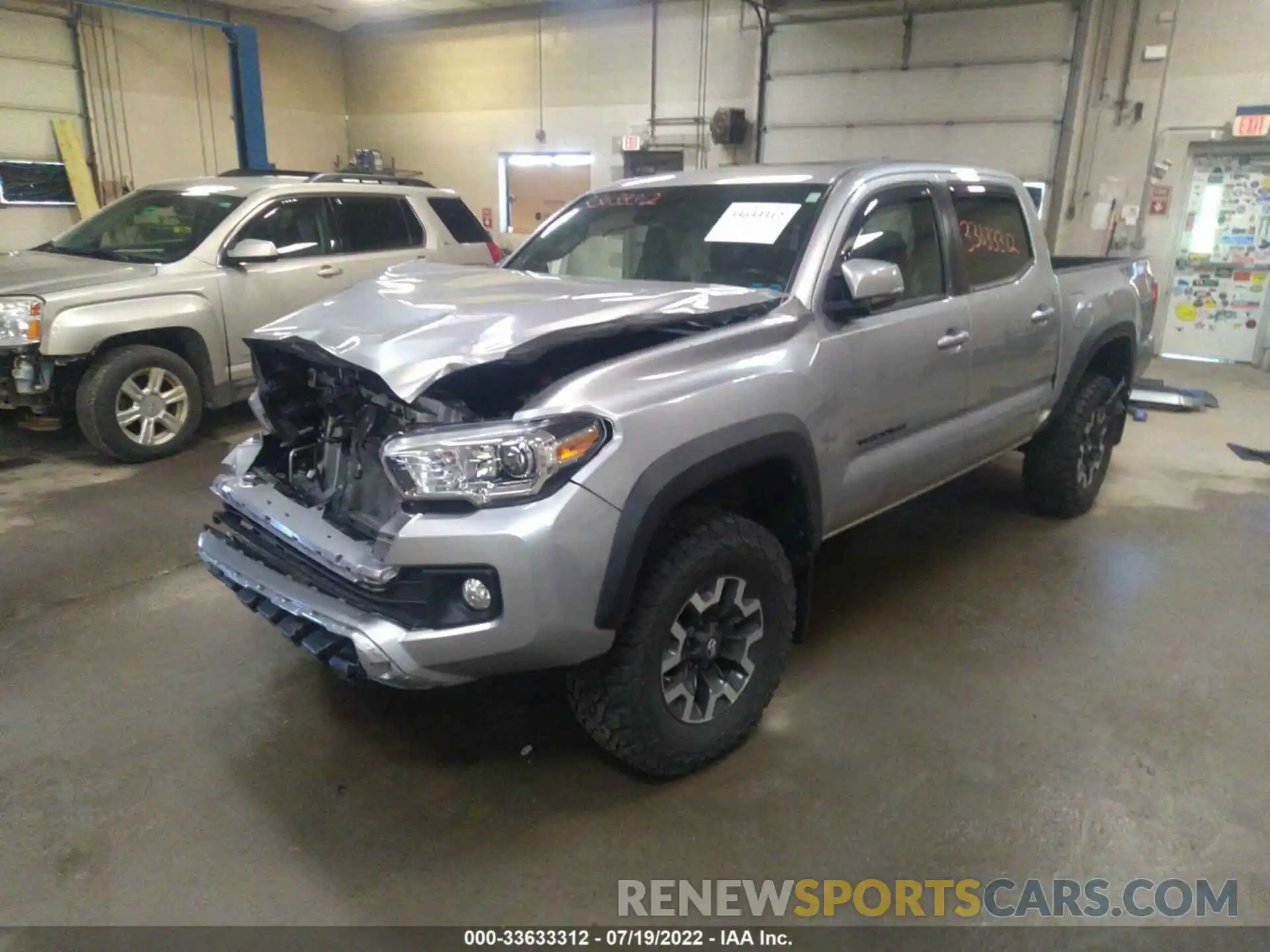 2 Photograph of a damaged car 5TFCZ5AN3KX170440 TOYOTA TACOMA 4WD 2019