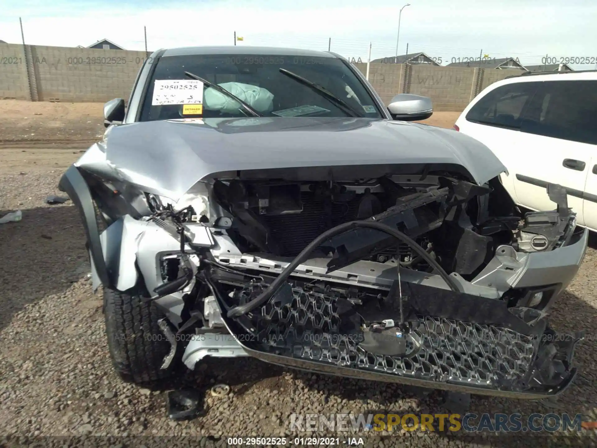 6 Фотография поврежденного автомобиля 5TFCZ5AN3KX177842 TOYOTA TACOMA 4WD 2019