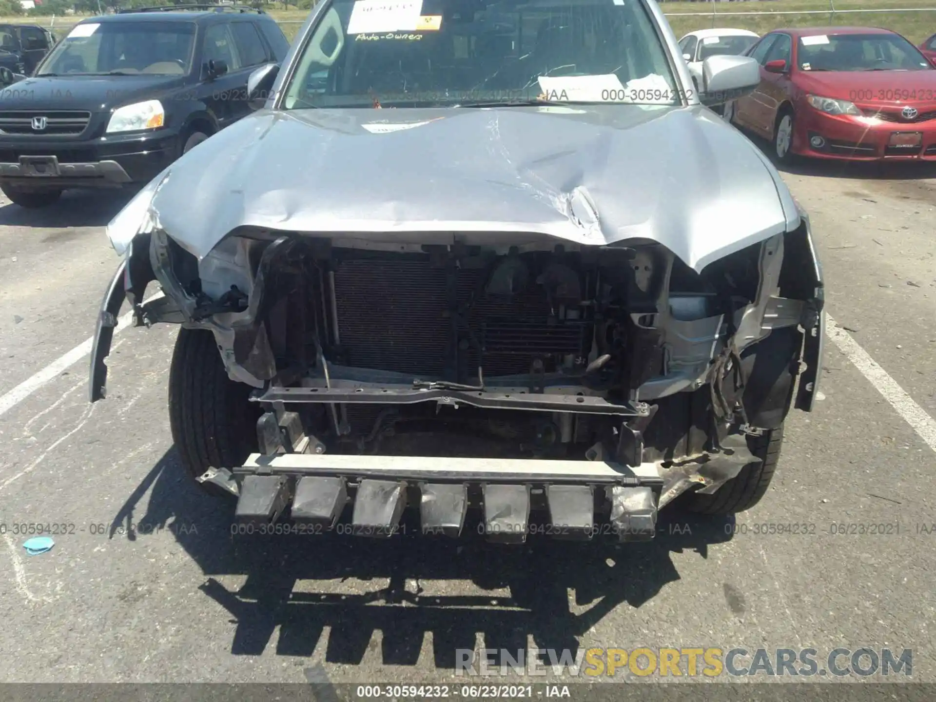 6 Photograph of a damaged car 5TFCZ5AN3KX180983 TOYOTA TACOMA 4WD 2019