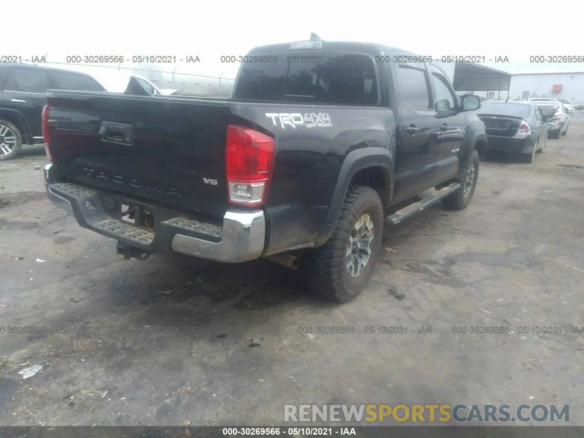 4 Фотография поврежденного автомобиля 5TFCZ5AN3KX182409 TOYOTA TACOMA 4WD 2019