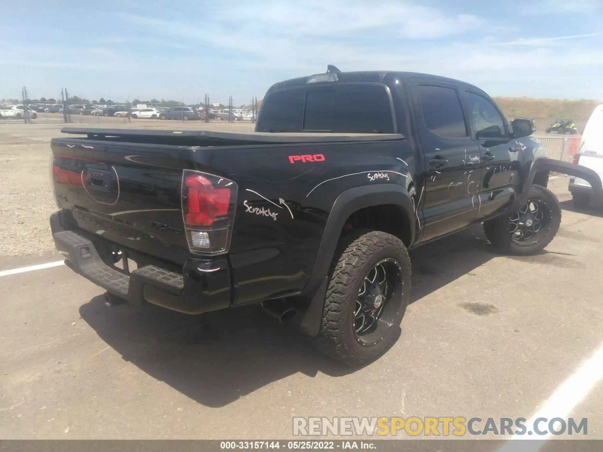 4 Photograph of a damaged car 5TFCZ5AN3KX200343 TOYOTA TACOMA 4WD 2019