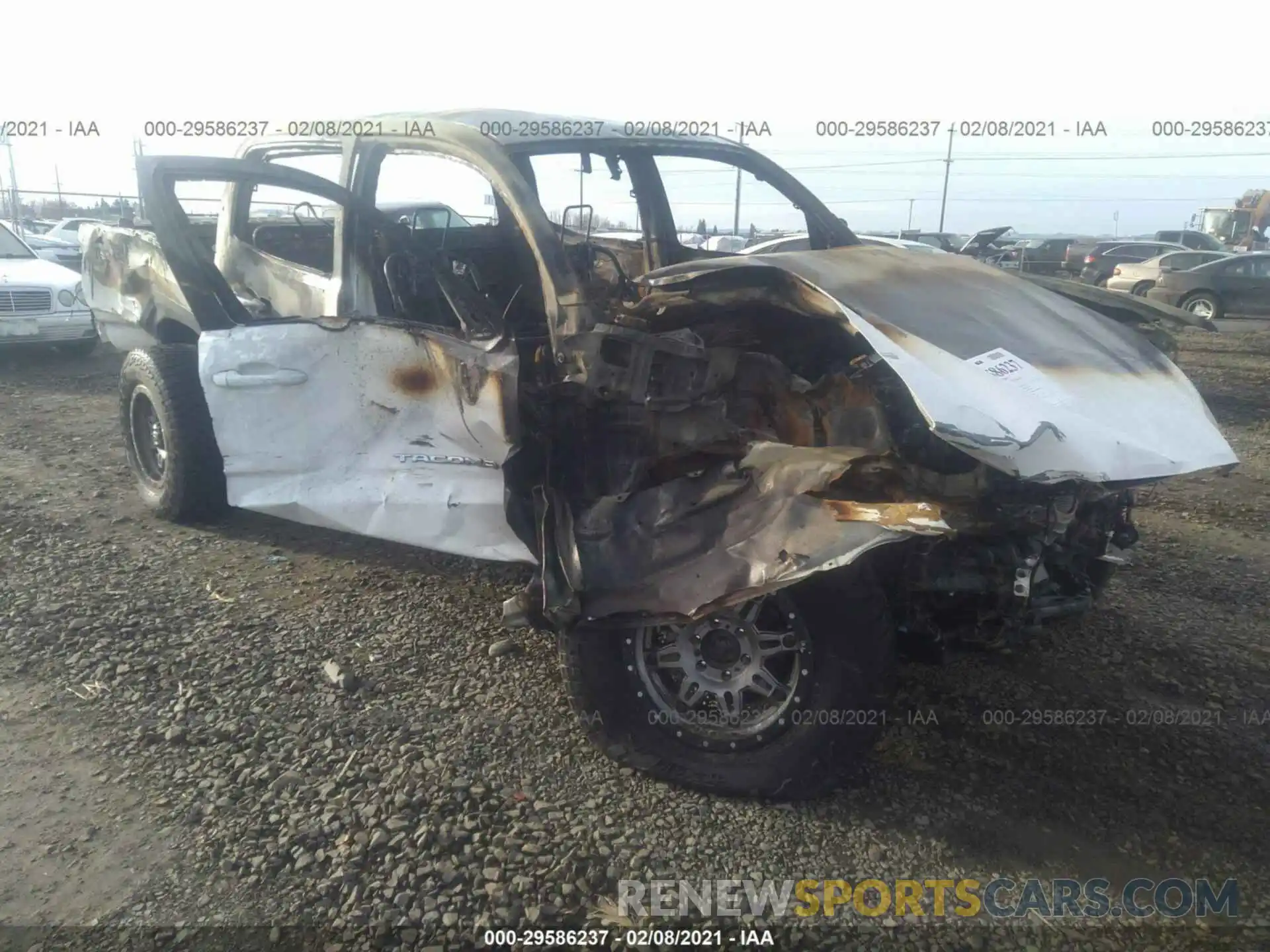 1 Photograph of a damaged car 5TFCZ5AN3KX201198 TOYOTA TACOMA 4WD 2019