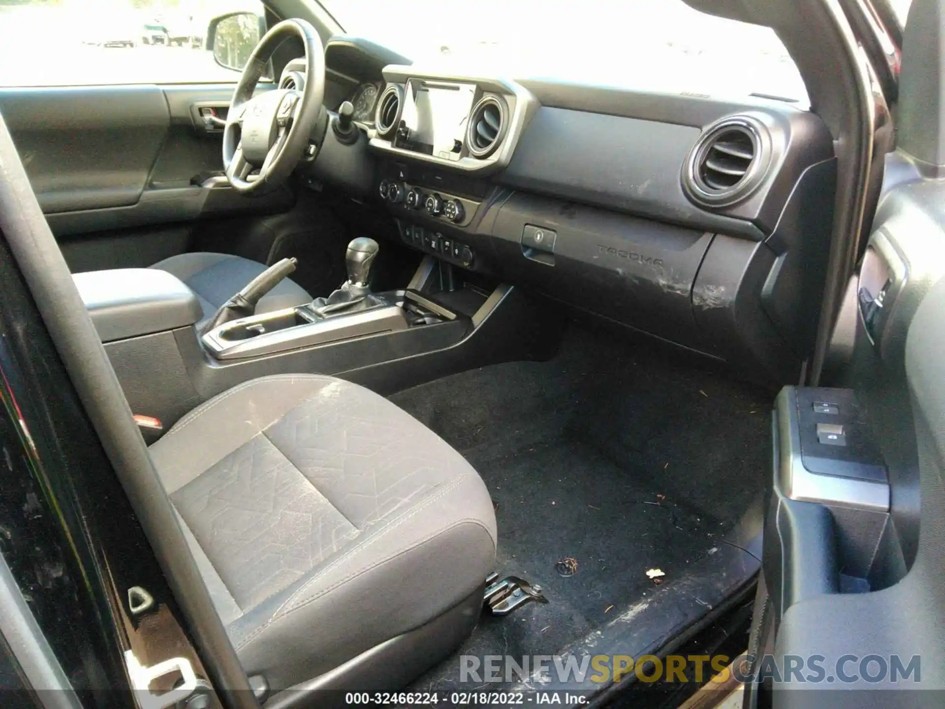 5 Photograph of a damaged car 5TFCZ5AN3KX201346 TOYOTA TACOMA 4WD 2019