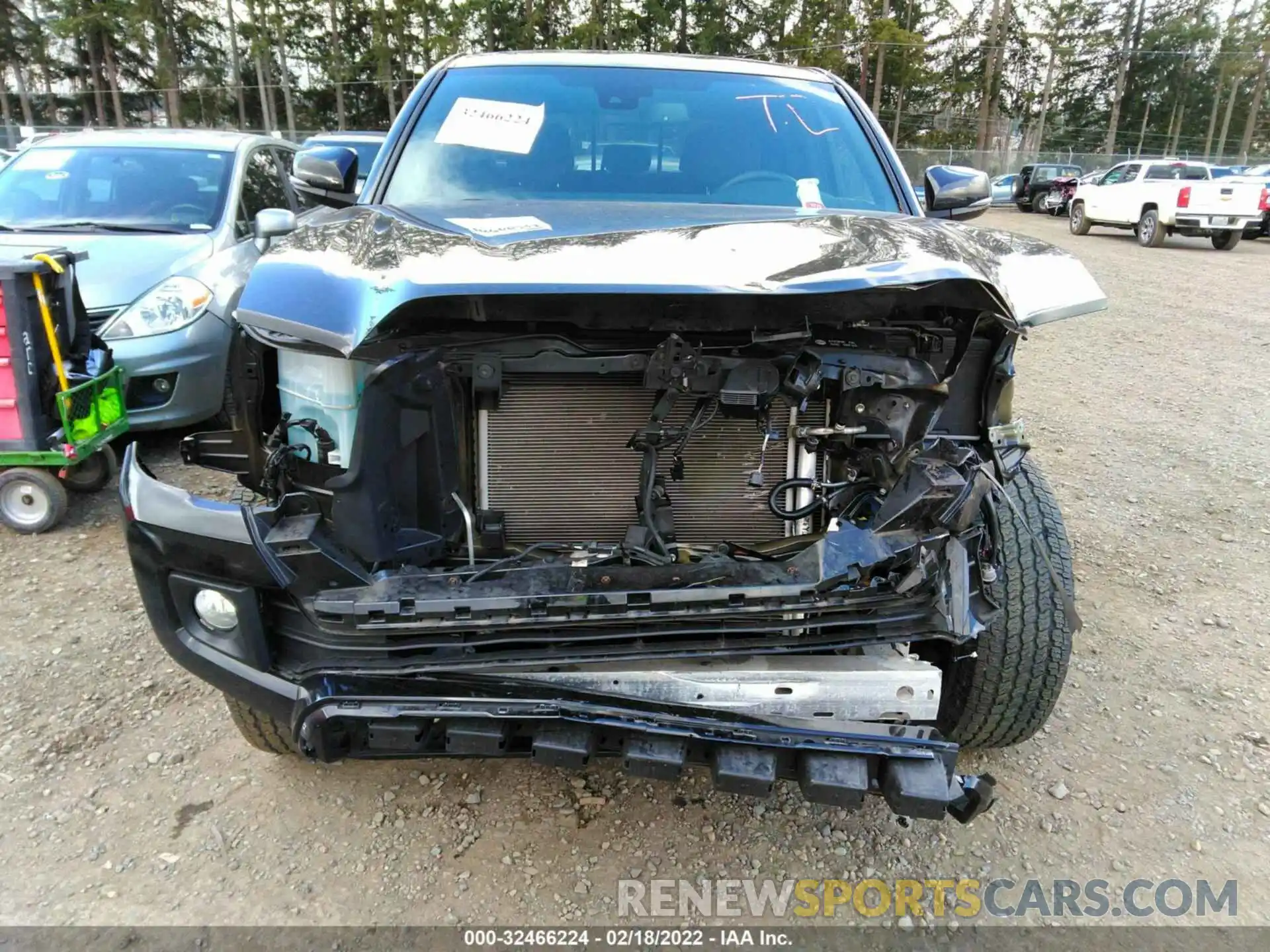 6 Photograph of a damaged car 5TFCZ5AN3KX201346 TOYOTA TACOMA 4WD 2019