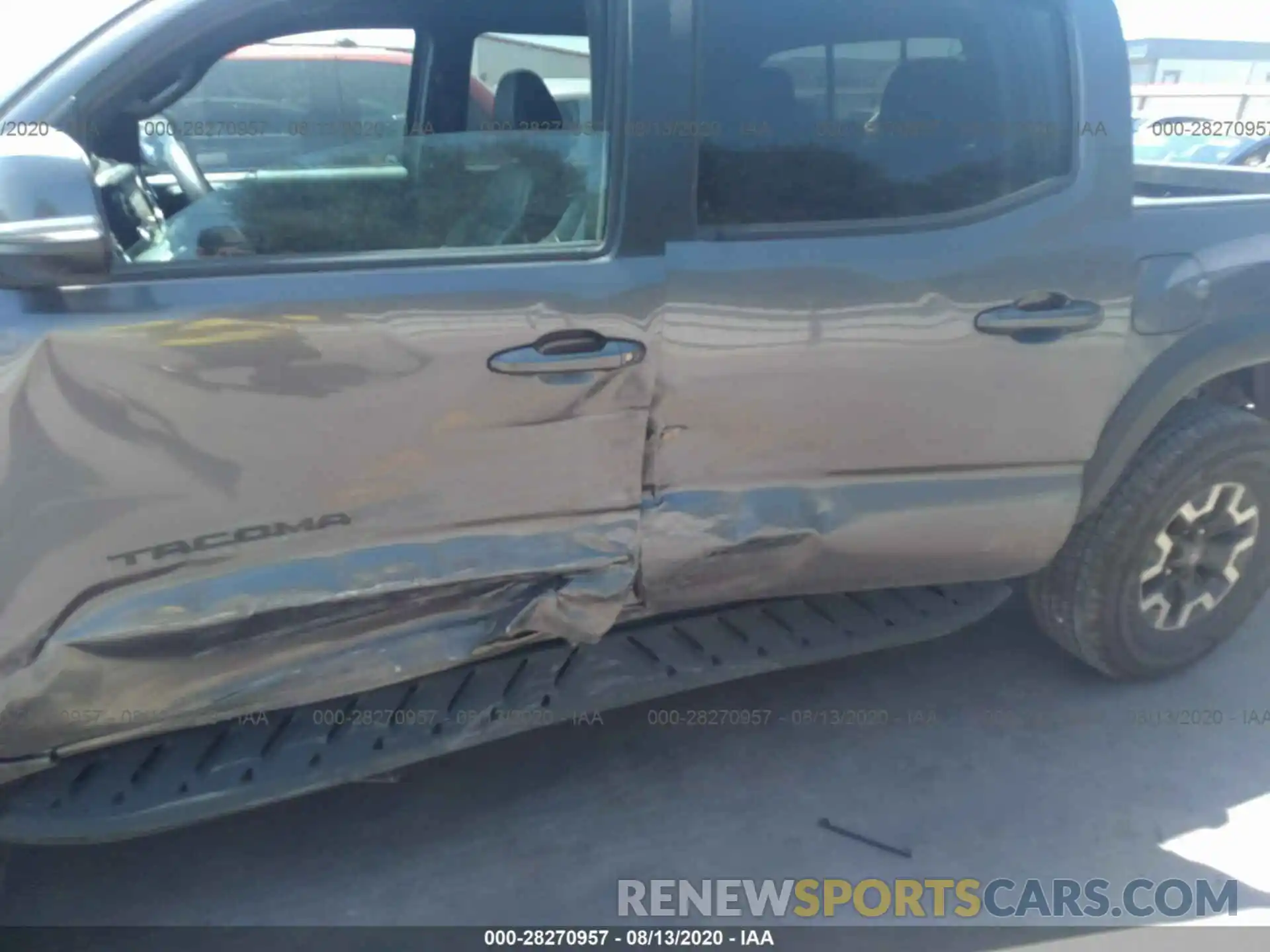 6 Photograph of a damaged car 5TFCZ5AN3KX202741 TOYOTA TACOMA 4WD 2019