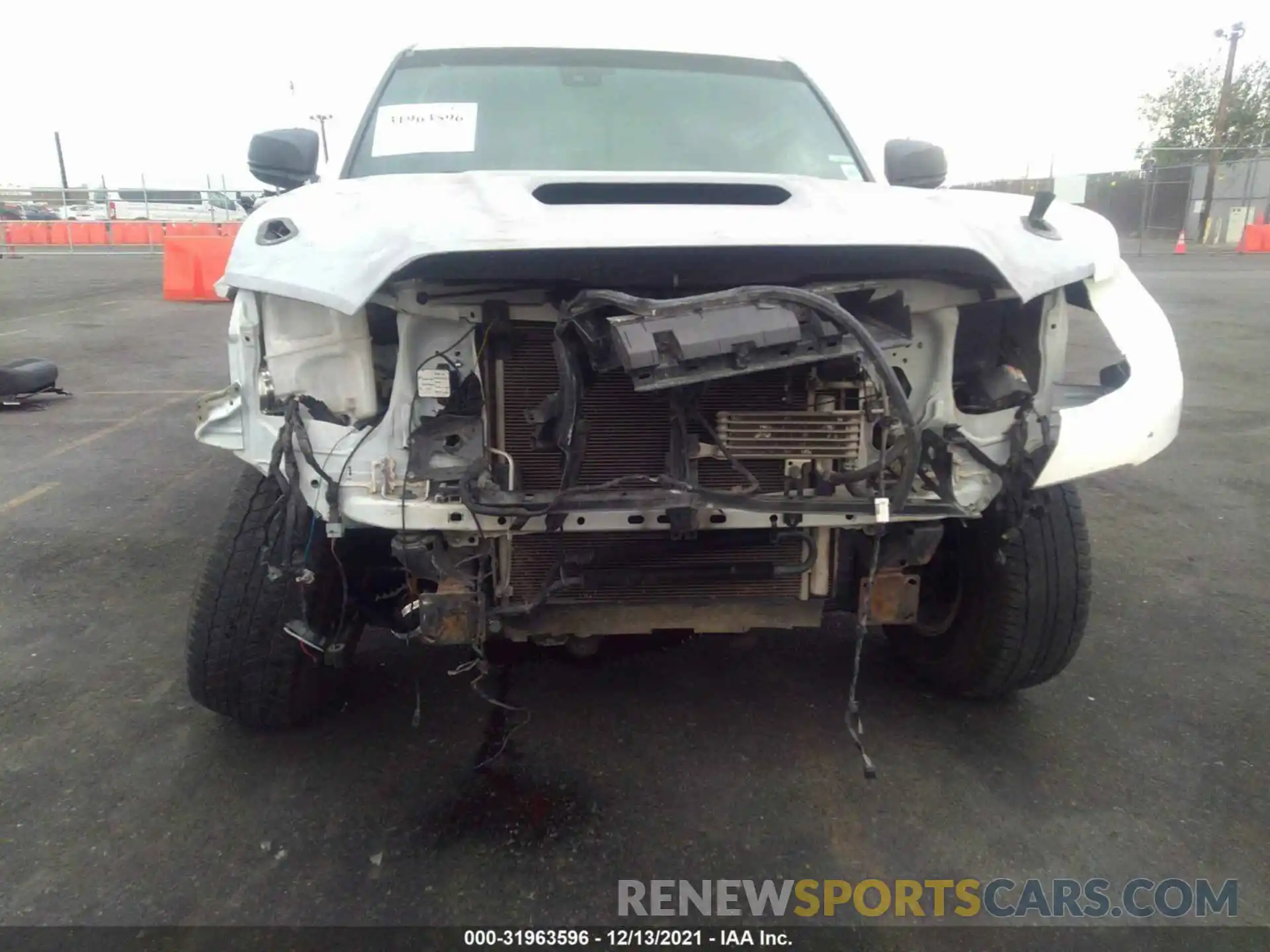 6 Photograph of a damaged car 5TFCZ5AN3KX203727 TOYOTA TACOMA 4WD 2019