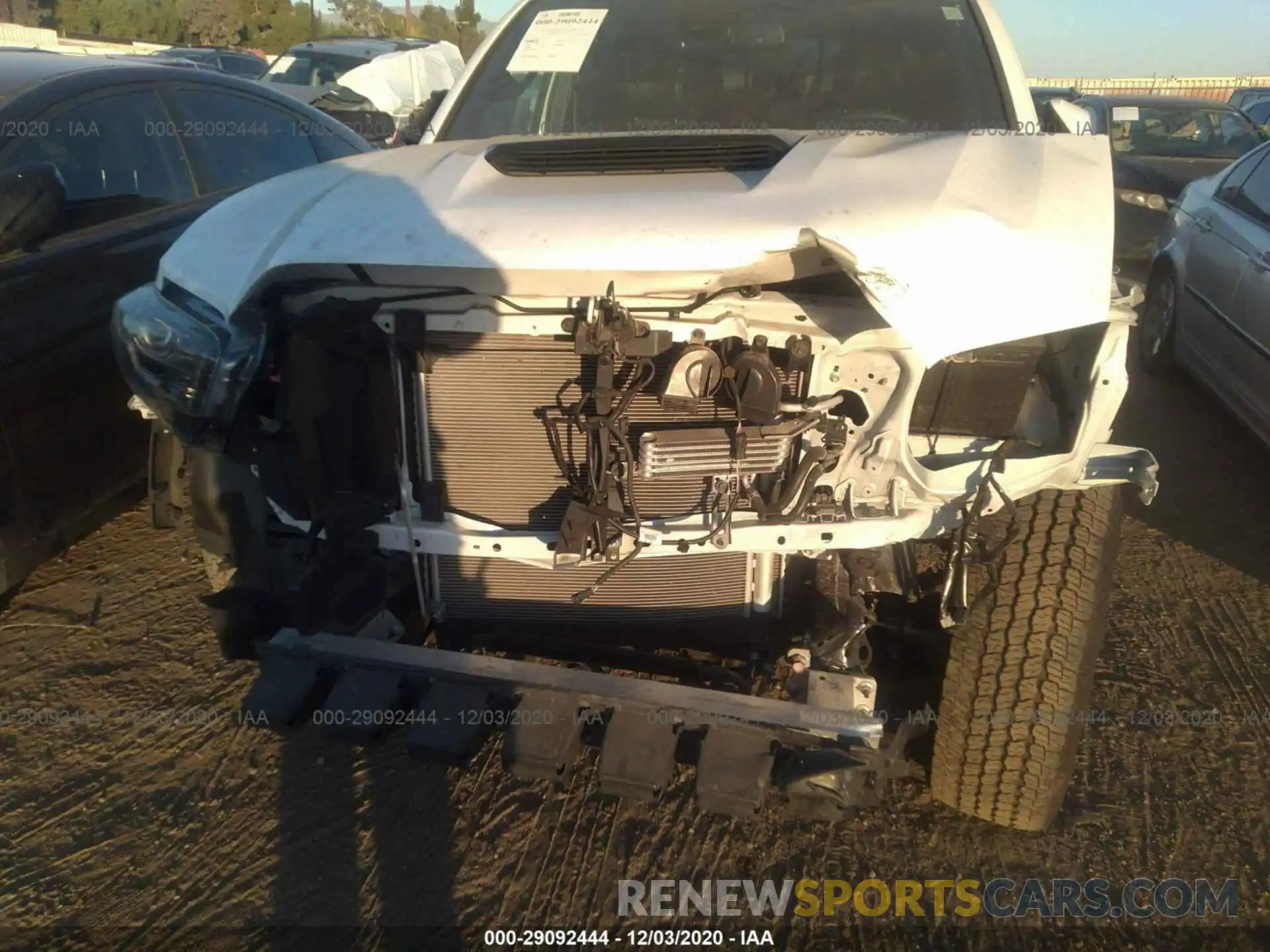 6 Photograph of a damaged car 5TFCZ5AN3KX207728 TOYOTA TACOMA 4WD 2019