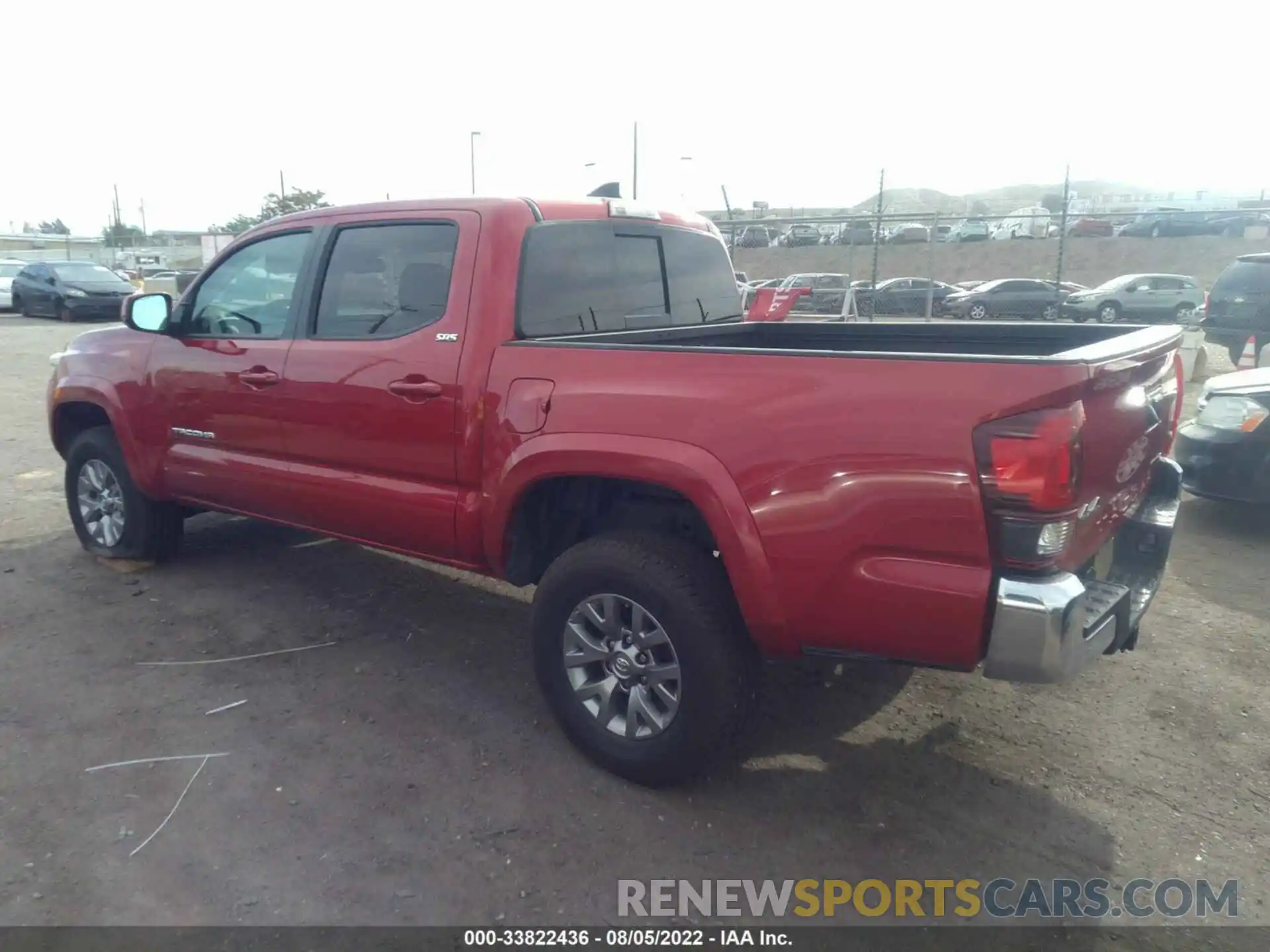 3 Photograph of a damaged car 5TFCZ5AN4KX170690 TOYOTA TACOMA 4WD 2019