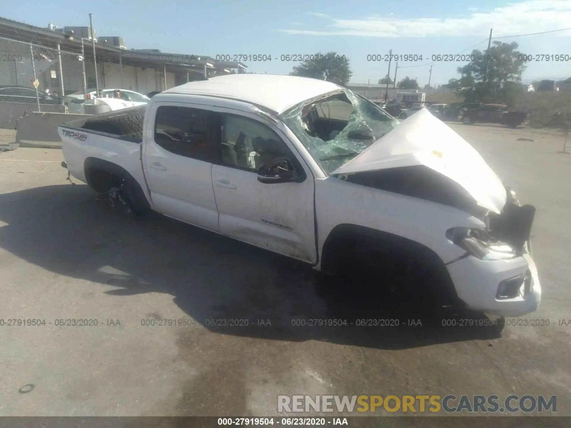 1 Photograph of a damaged car 5TFCZ5AN4KX174125 TOYOTA TACOMA 4WD 2019