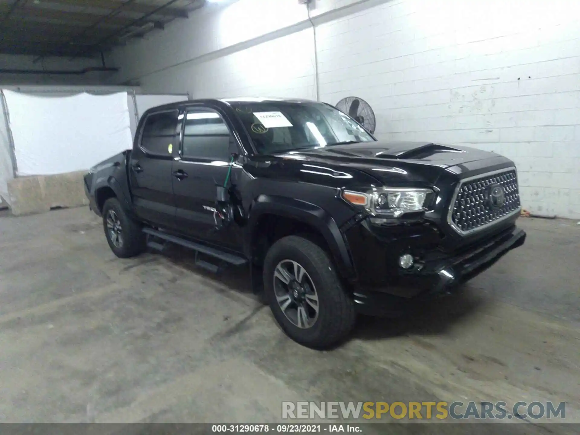 1 Photograph of a damaged car 5TFCZ5AN4KX180961 TOYOTA TACOMA 4WD 2019