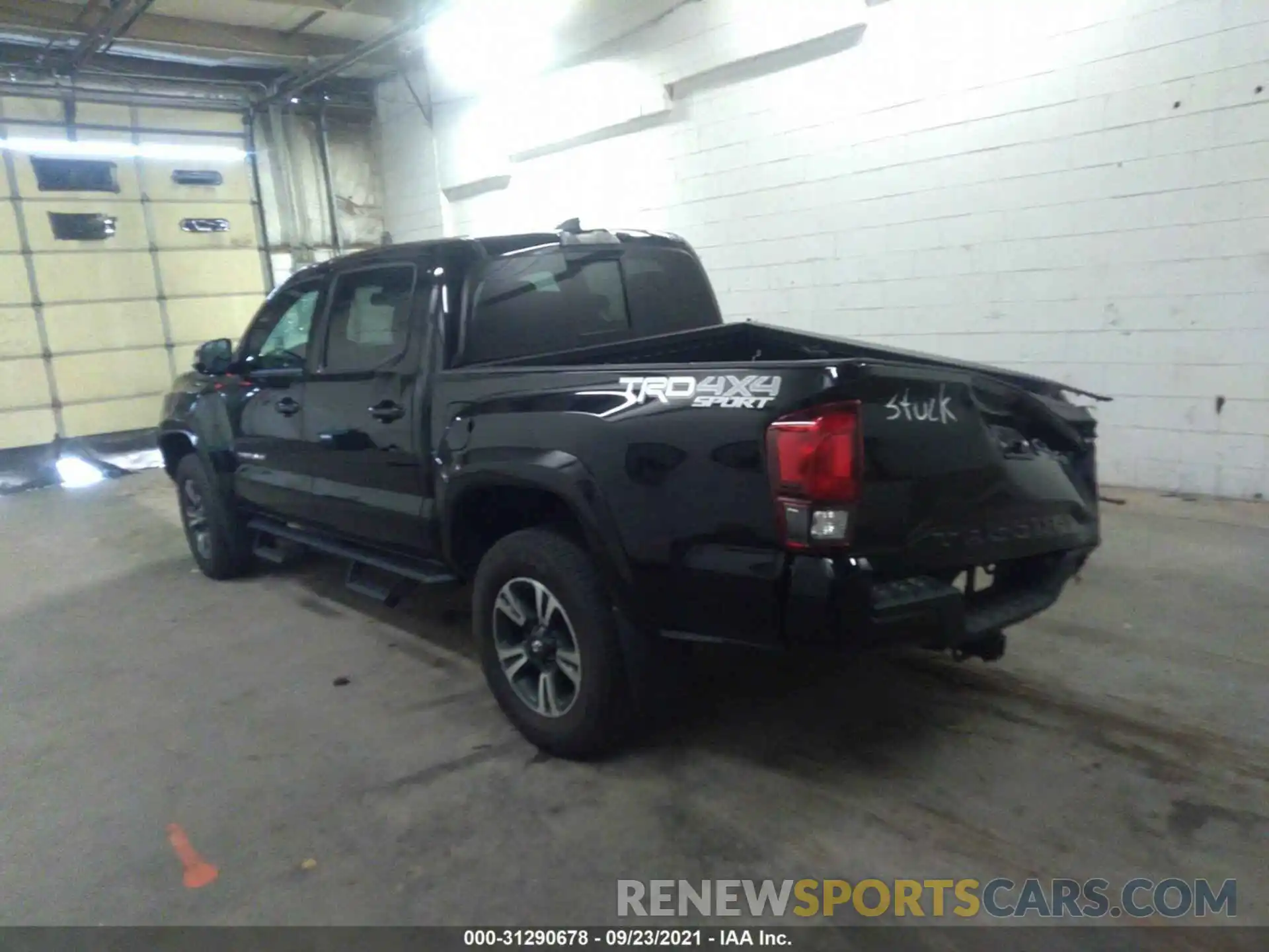 3 Photograph of a damaged car 5TFCZ5AN4KX180961 TOYOTA TACOMA 4WD 2019