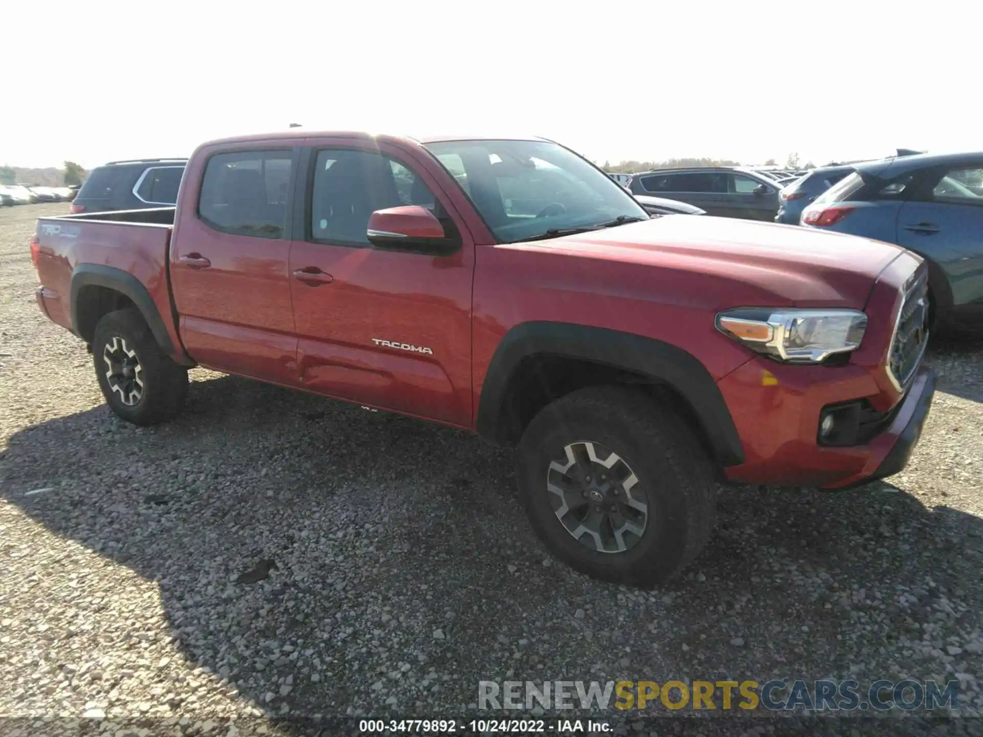 1 Фотография поврежденного автомобиля 5TFCZ5AN4KX190874 TOYOTA TACOMA 4WD 2019