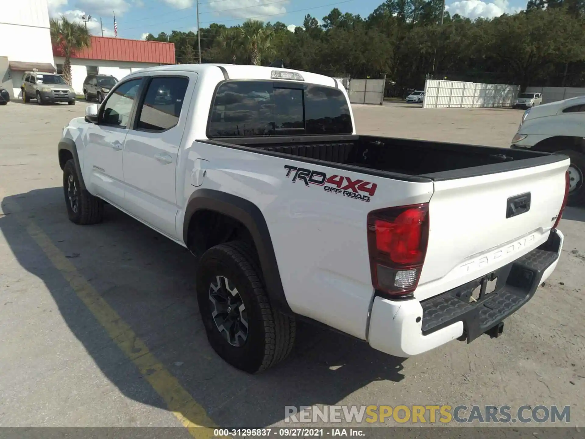 3 Photograph of a damaged car 5TFCZ5AN4KX190907 TOYOTA TACOMA 4WD 2019