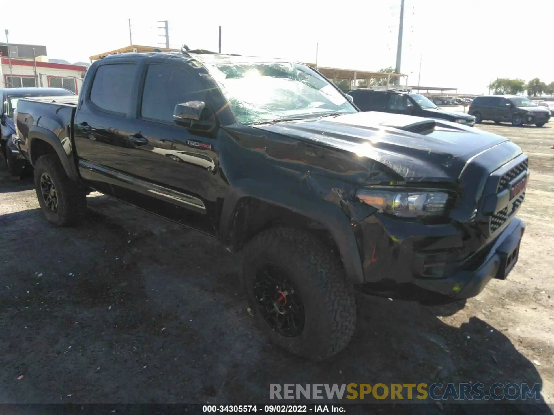 1 Фотография поврежденного автомобиля 5TFCZ5AN4KX192124 TOYOTA TACOMA 4WD 2019