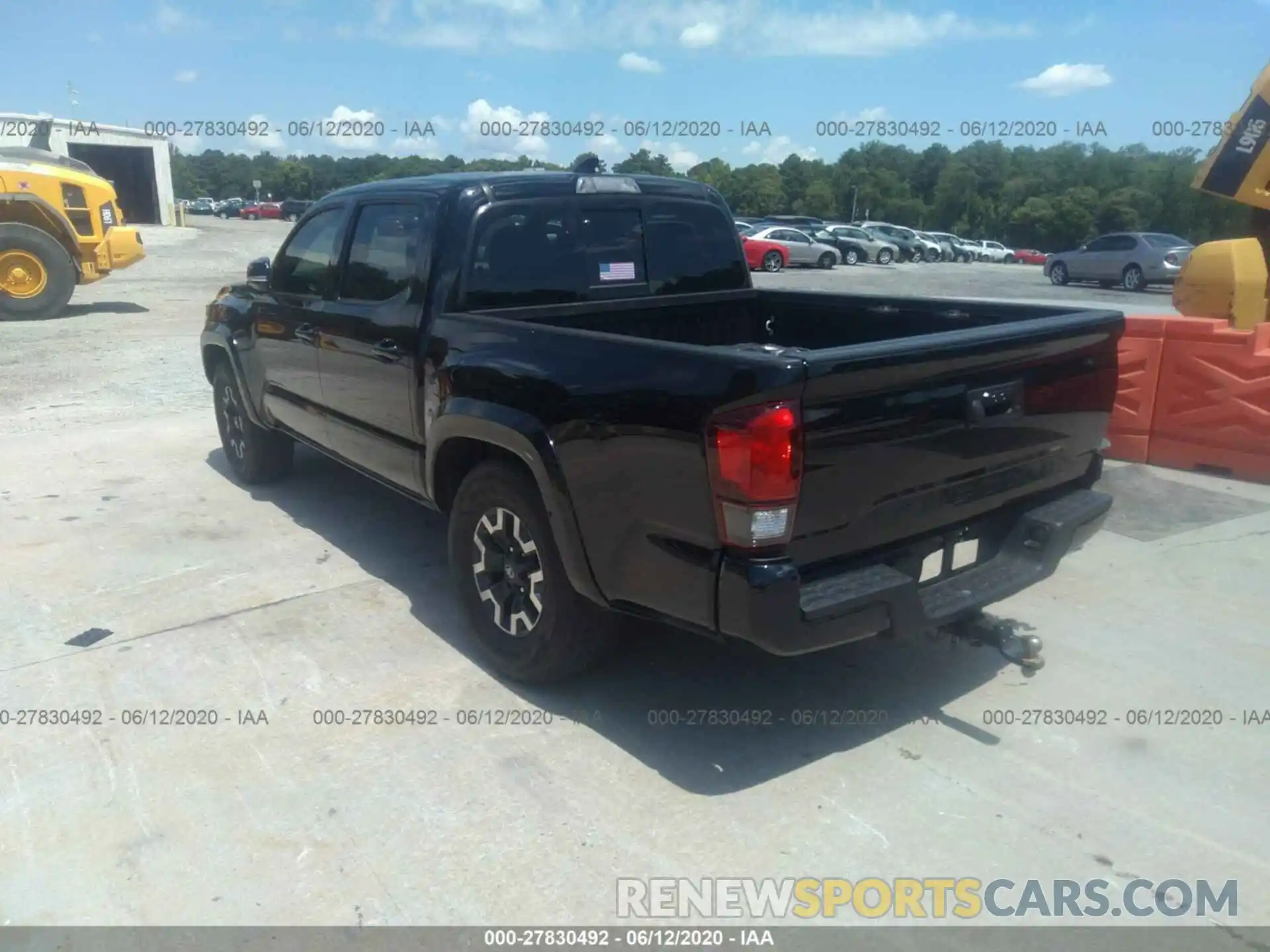 3 Photograph of a damaged car 5TFCZ5AN4KX202716 TOYOTA TACOMA 4WD 2019