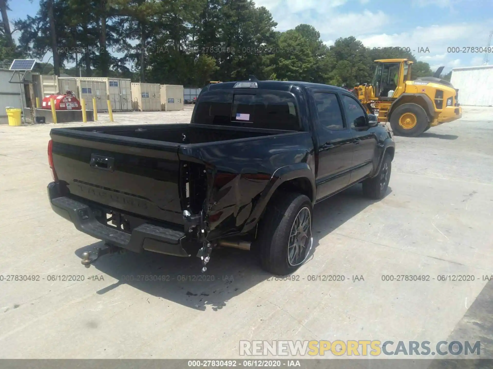 4 Фотография поврежденного автомобиля 5TFCZ5AN4KX202716 TOYOTA TACOMA 4WD 2019