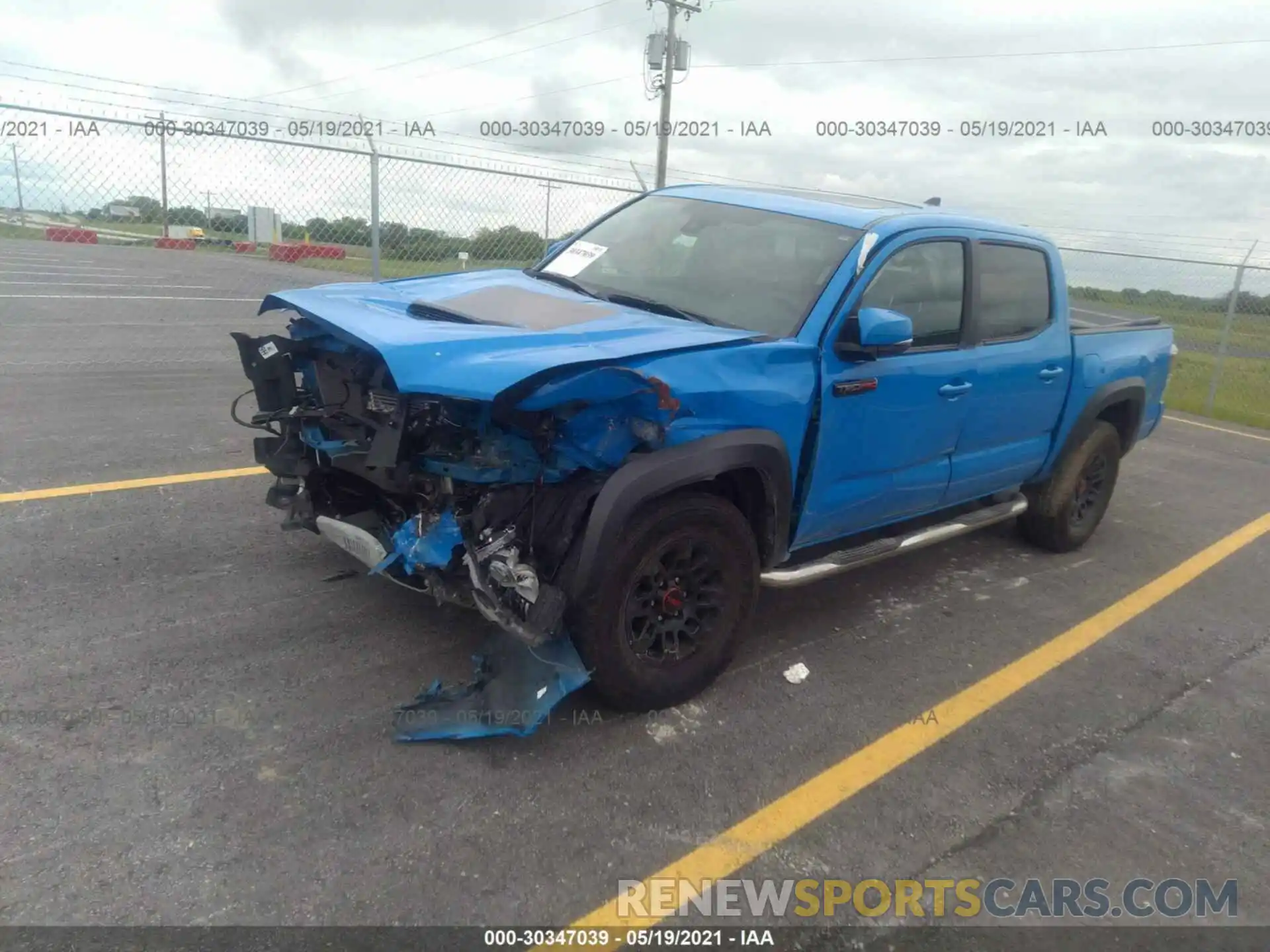 2 Photograph of a damaged car 5TFCZ5AN4KX204076 TOYOTA TACOMA 4WD 2019