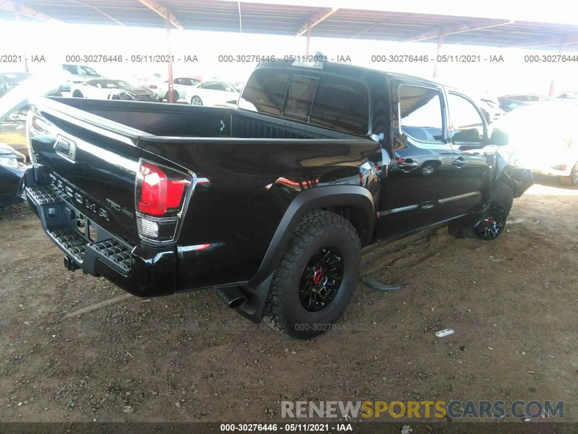 4 Фотография поврежденного автомобиля 5TFCZ5AN4KX205776 TOYOTA TACOMA 4WD 2019