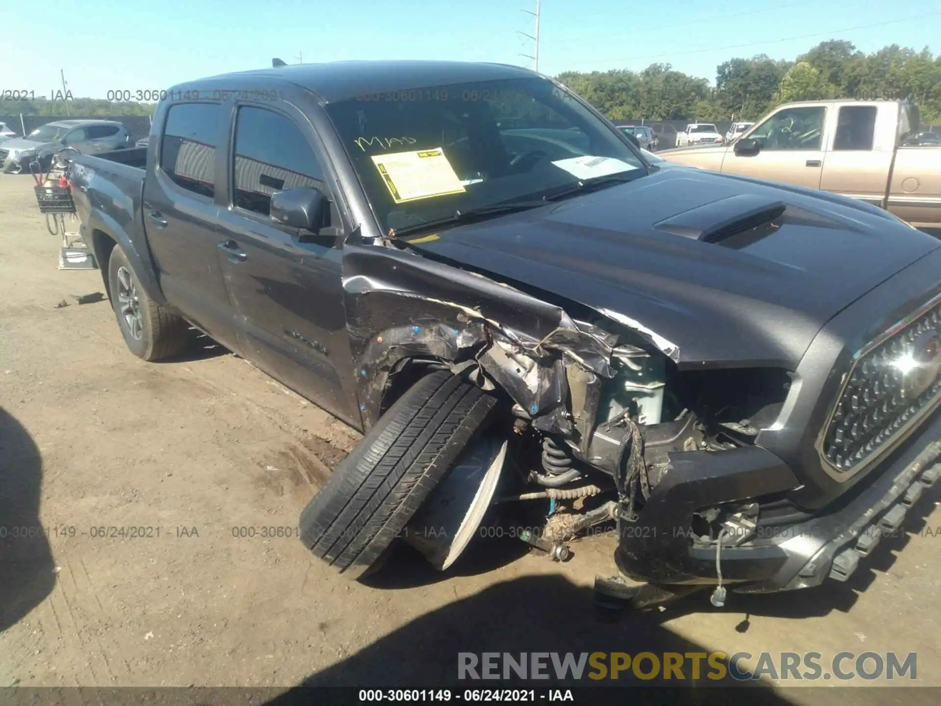 1 Photograph of a damaged car 5TFCZ5AN5KX179723 TOYOTA TACOMA 4WD 2019