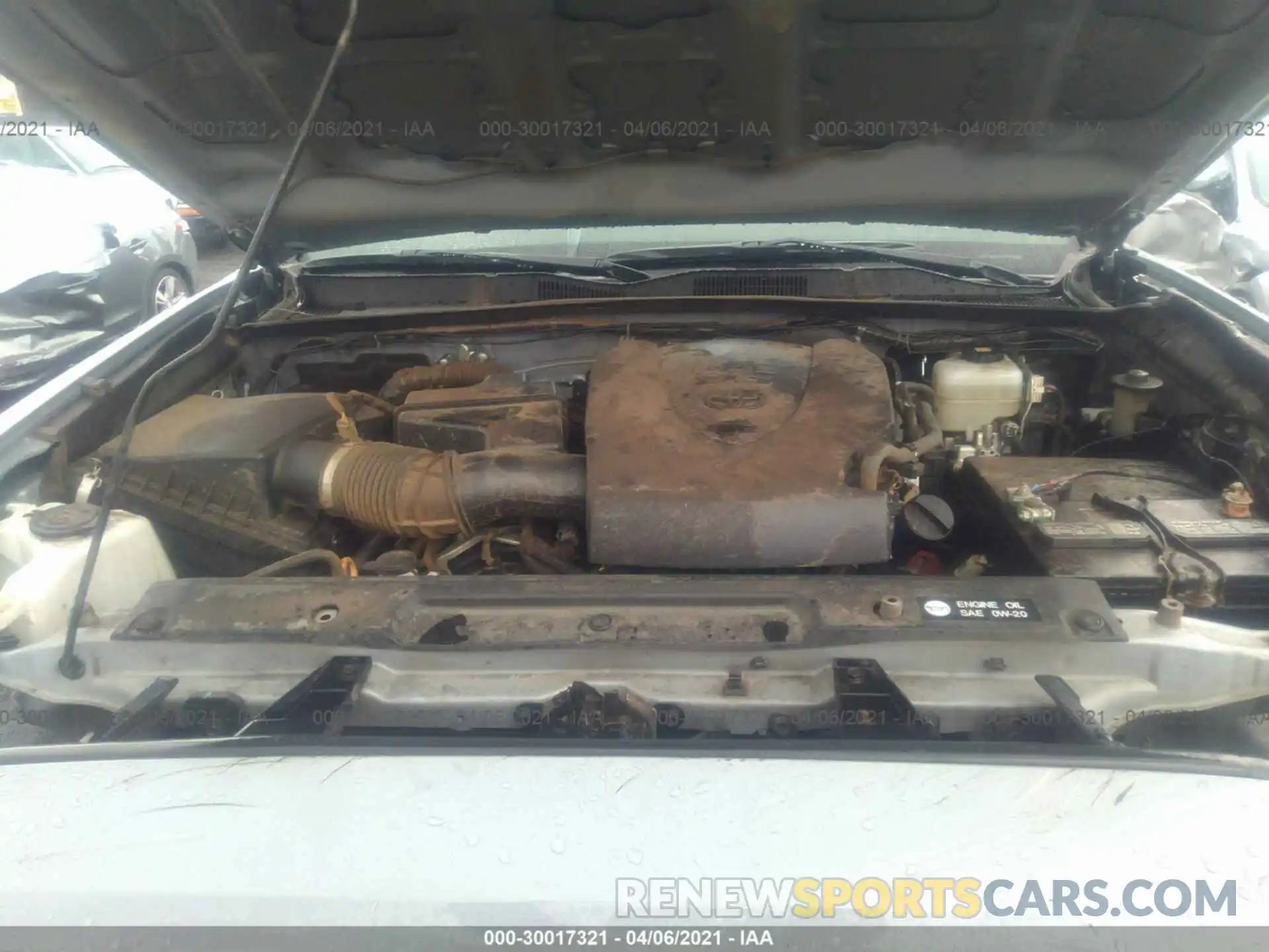 10 Photograph of a damaged car 5TFCZ5AN5KX194299 TOYOTA TACOMA 4WD 2019