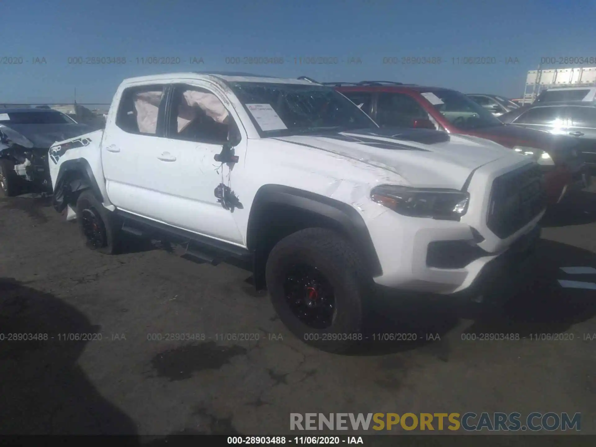 1 Photograph of a damaged car 5TFCZ5AN5KX198367 TOYOTA TACOMA 4WD 2019