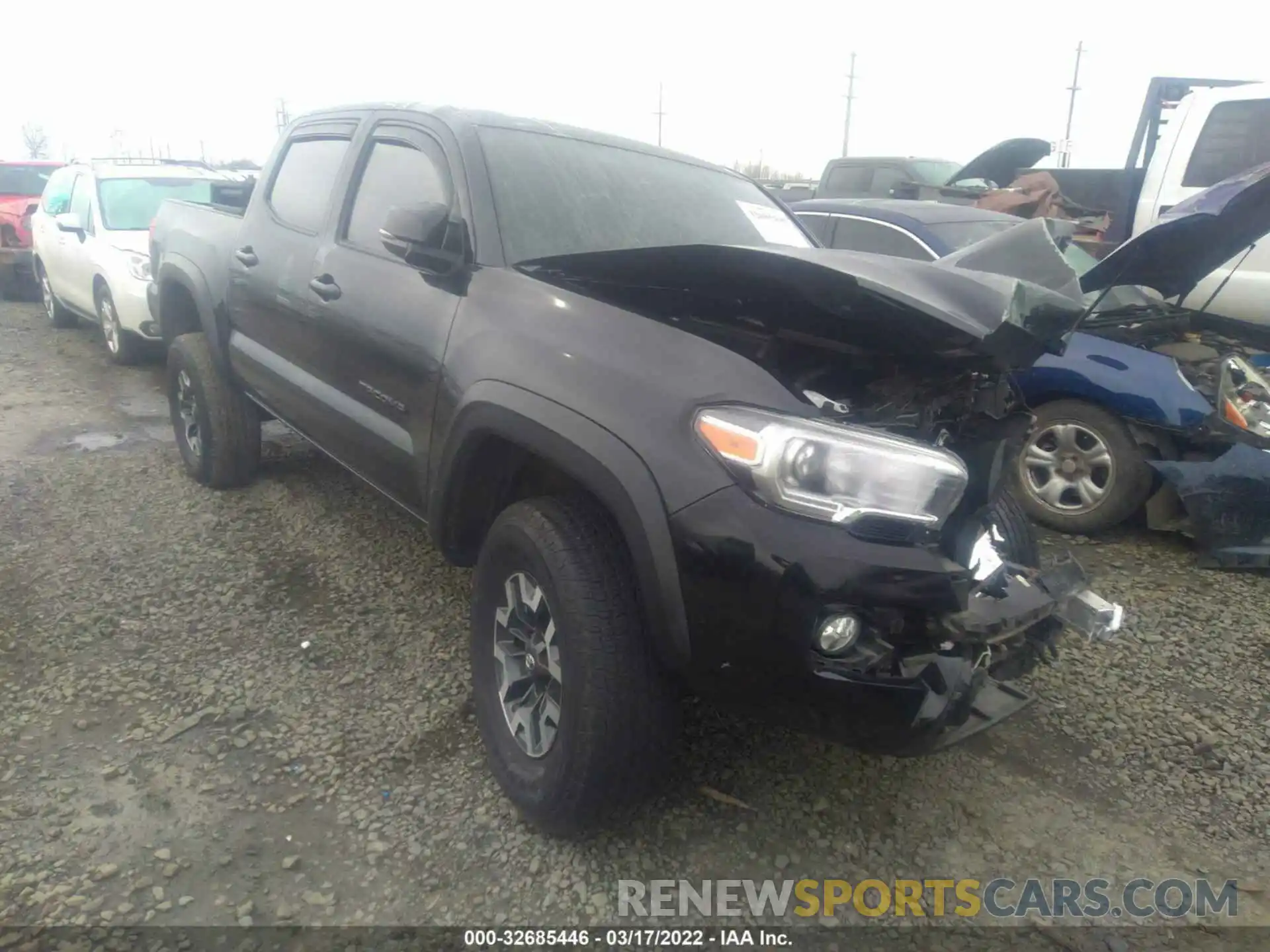 1 Photograph of a damaged car 5TFCZ5AN5KX208444 TOYOTA TACOMA 4WD 2019