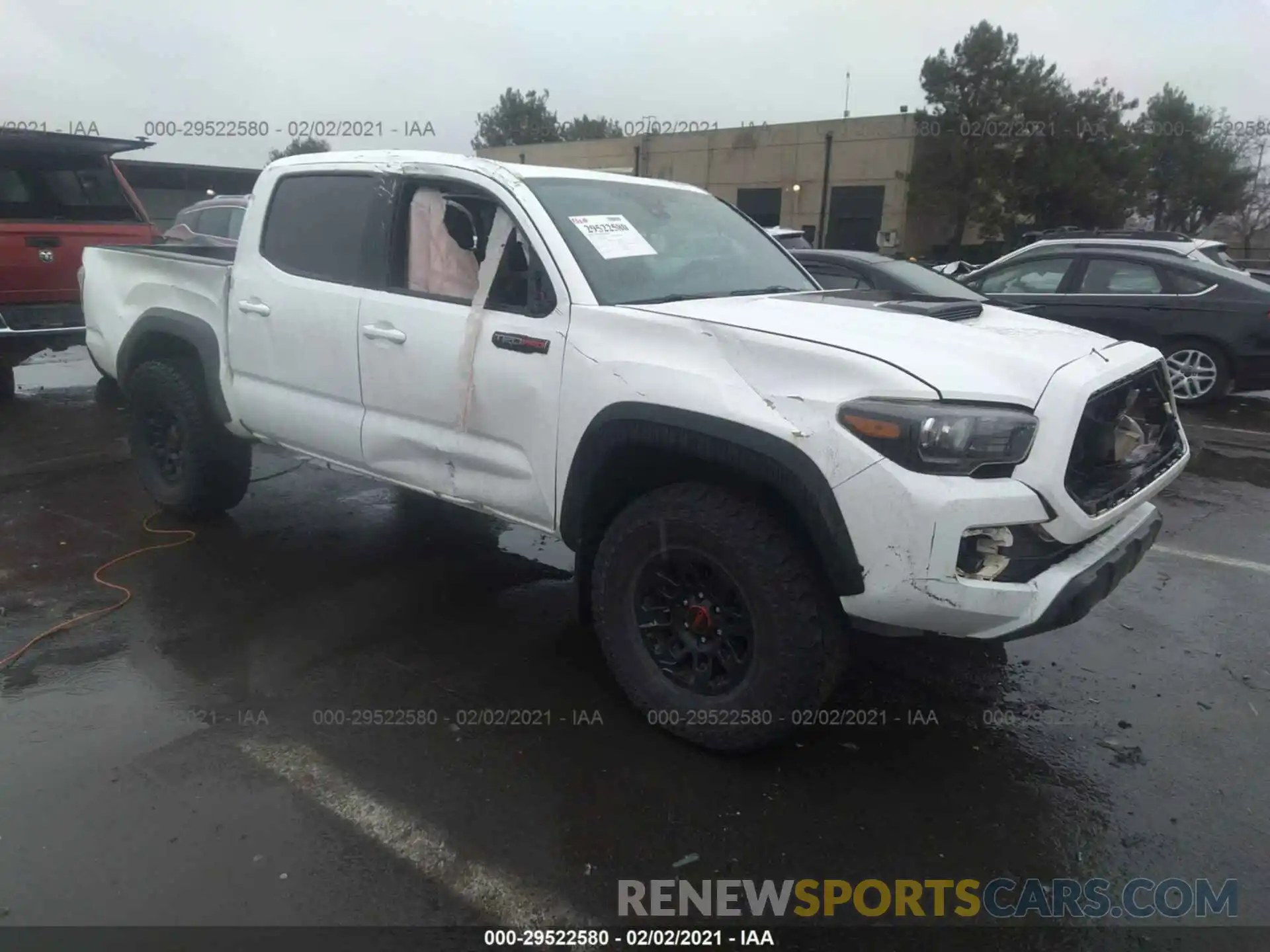 1 Photograph of a damaged car 5TFCZ5AN5KX209691 TOYOTA TACOMA 4WD 2019