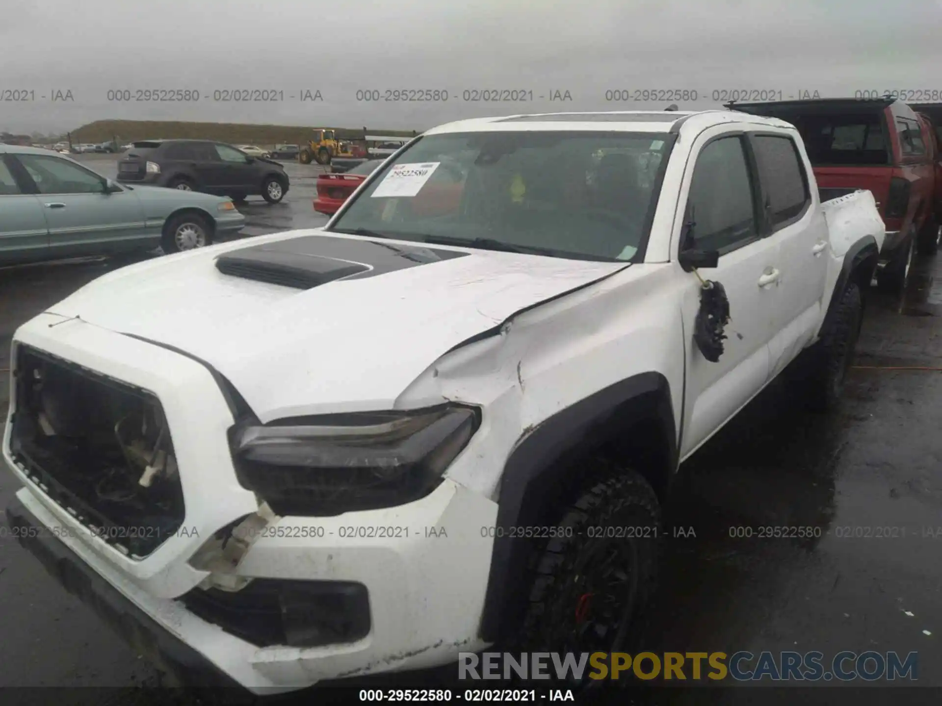 6 Фотография поврежденного автомобиля 5TFCZ5AN5KX209691 TOYOTA TACOMA 4WD 2019