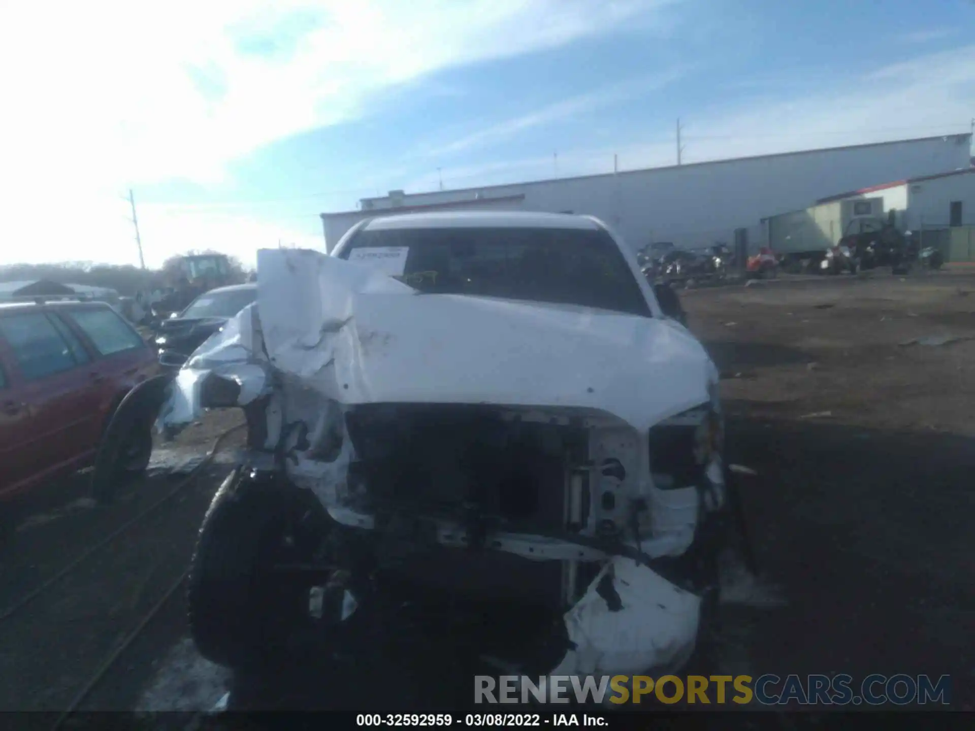 6 Photograph of a damaged car 5TFCZ5AN5KX210209 TOYOTA TACOMA 4WD 2019