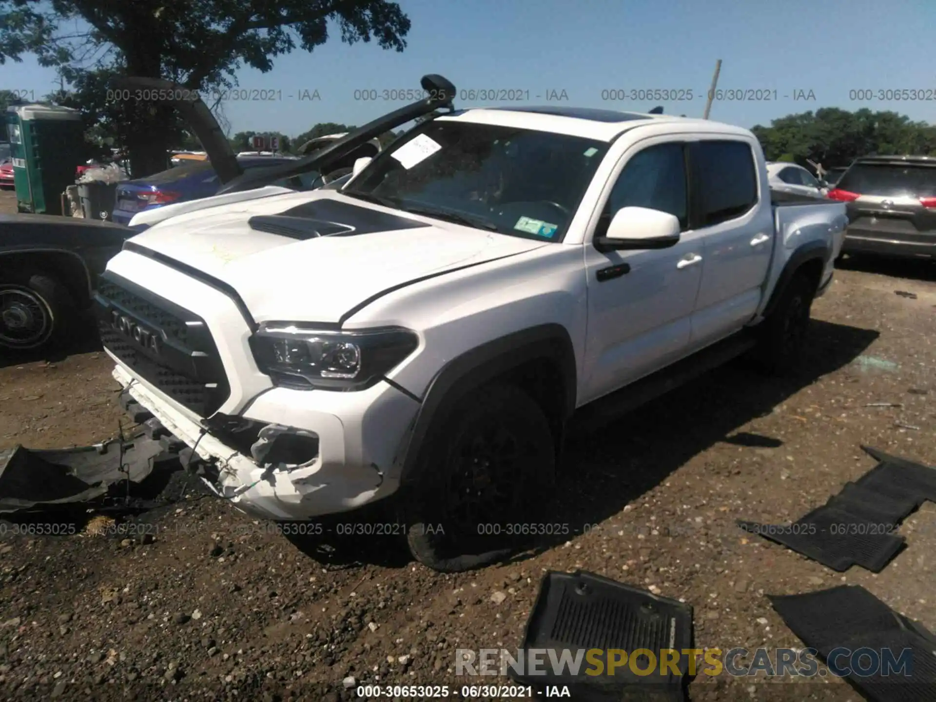 2 Photograph of a damaged car 5TFCZ5AN6KX166947 TOYOTA TACOMA 4WD 2019