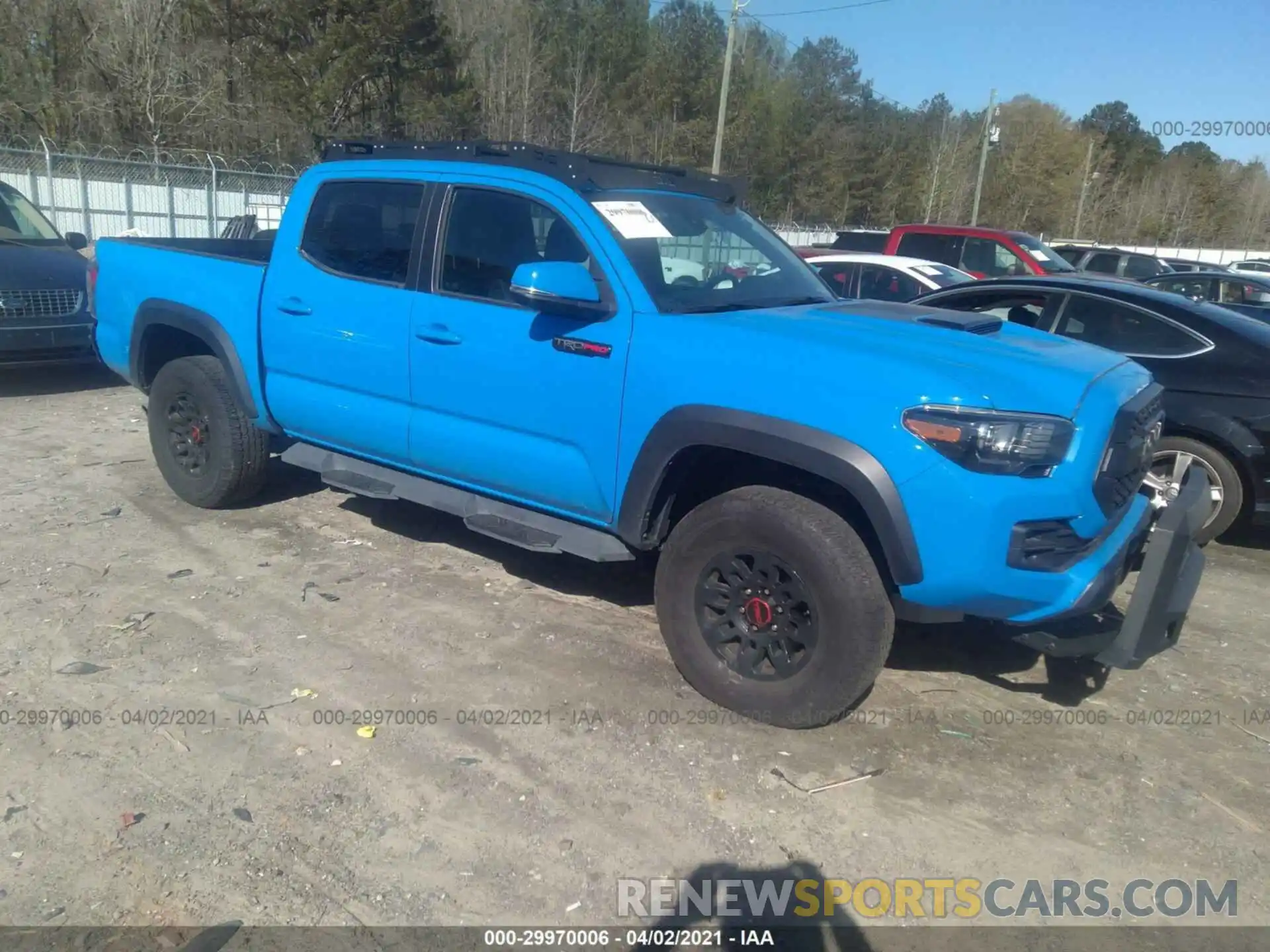 1 Photograph of a damaged car 5TFCZ5AN6KX167080 TOYOTA TACOMA 4WD 2019