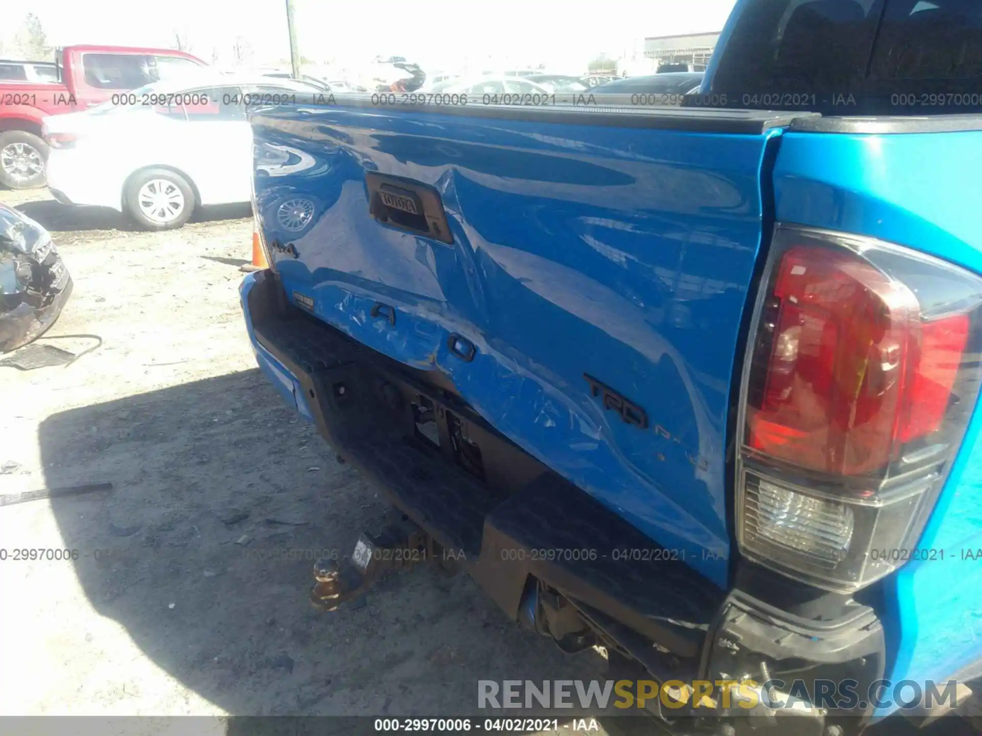 6 Photograph of a damaged car 5TFCZ5AN6KX167080 TOYOTA TACOMA 4WD 2019