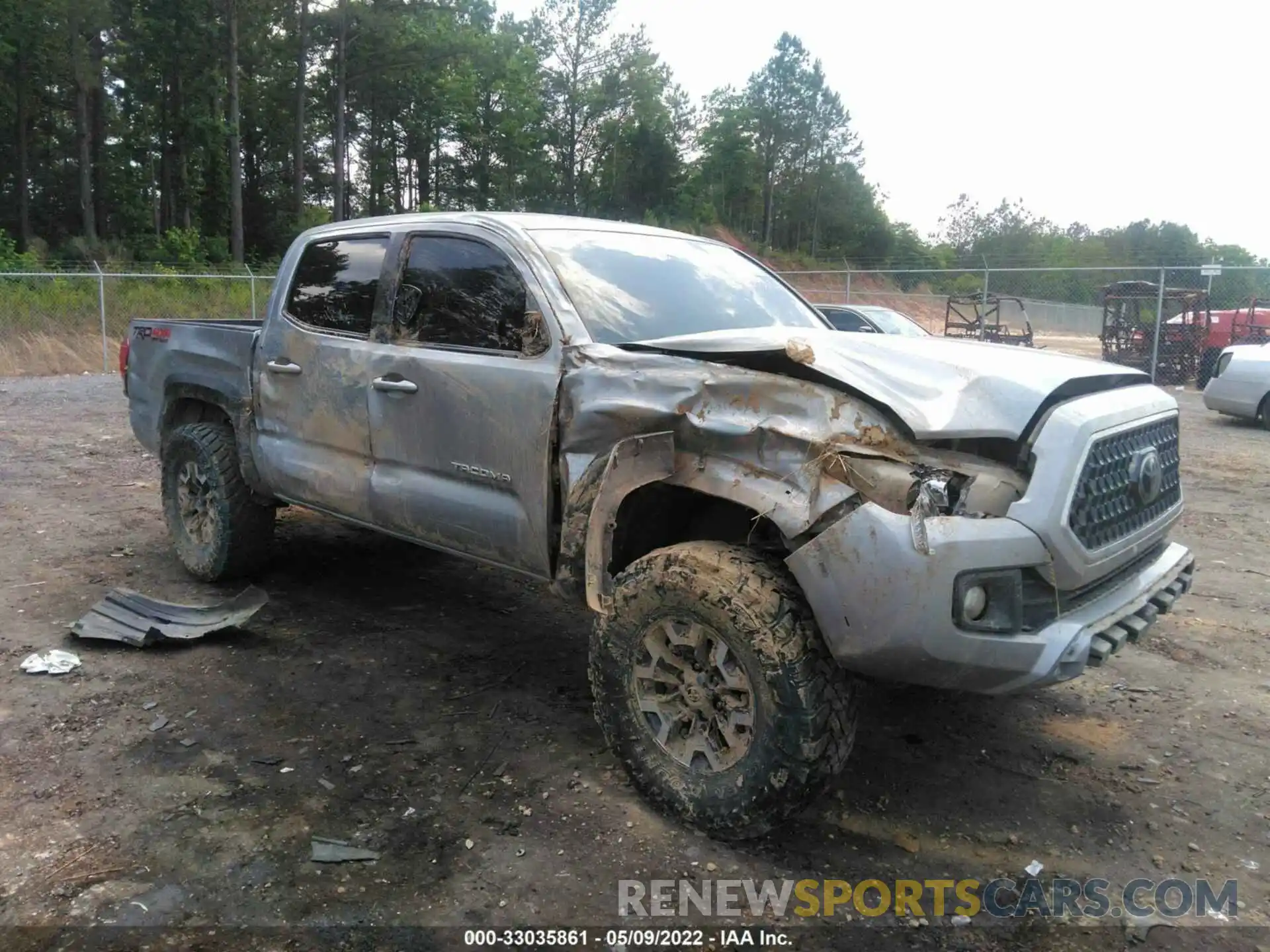 1 Photograph of a damaged car 5TFCZ5AN6KX168004 TOYOTA TACOMA 4WD 2019