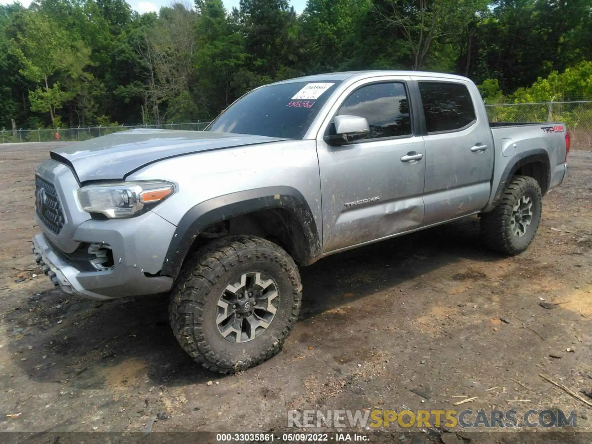 2 Photograph of a damaged car 5TFCZ5AN6KX168004 TOYOTA TACOMA 4WD 2019