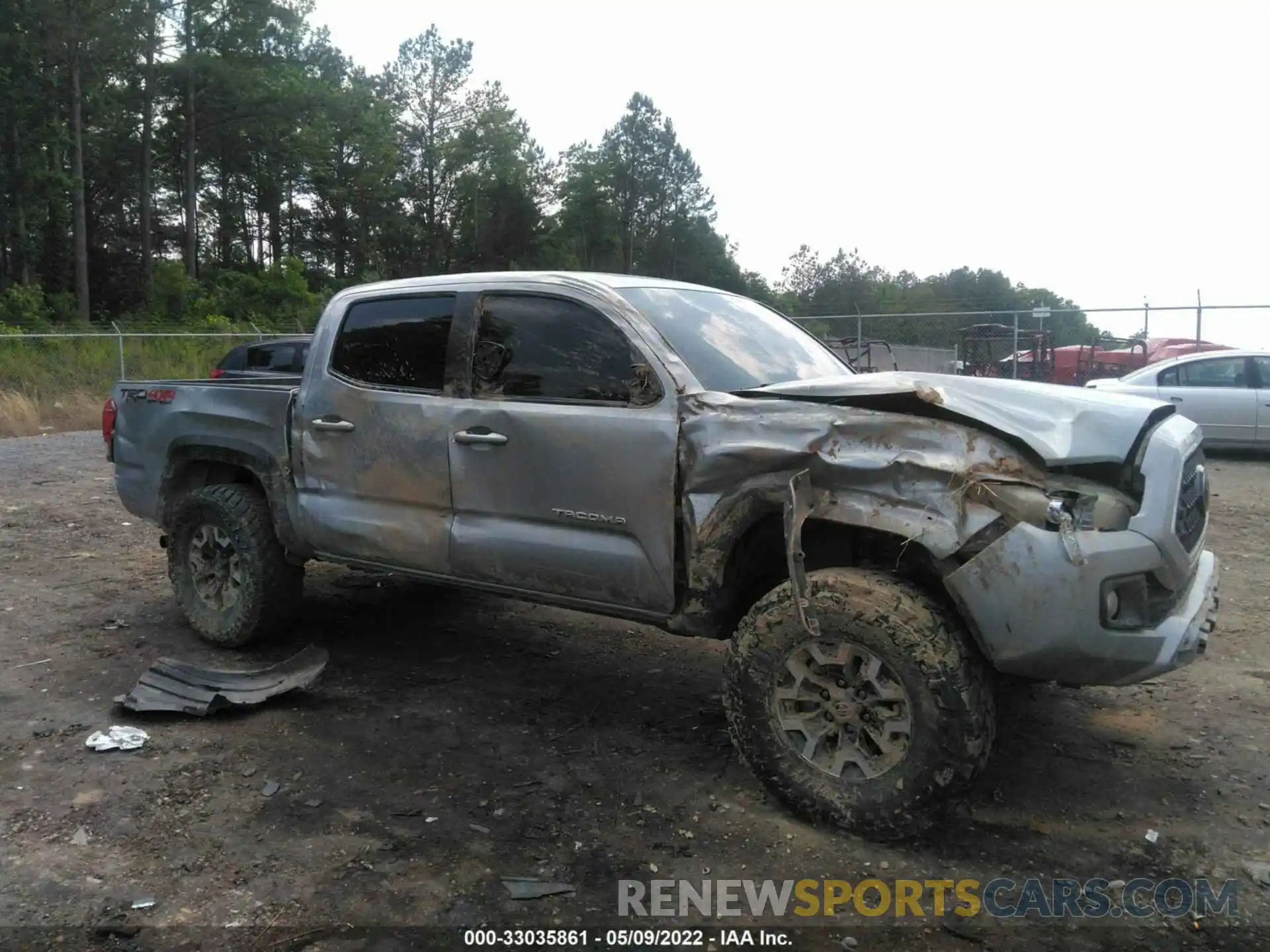 6 Photograph of a damaged car 5TFCZ5AN6KX168004 TOYOTA TACOMA 4WD 2019