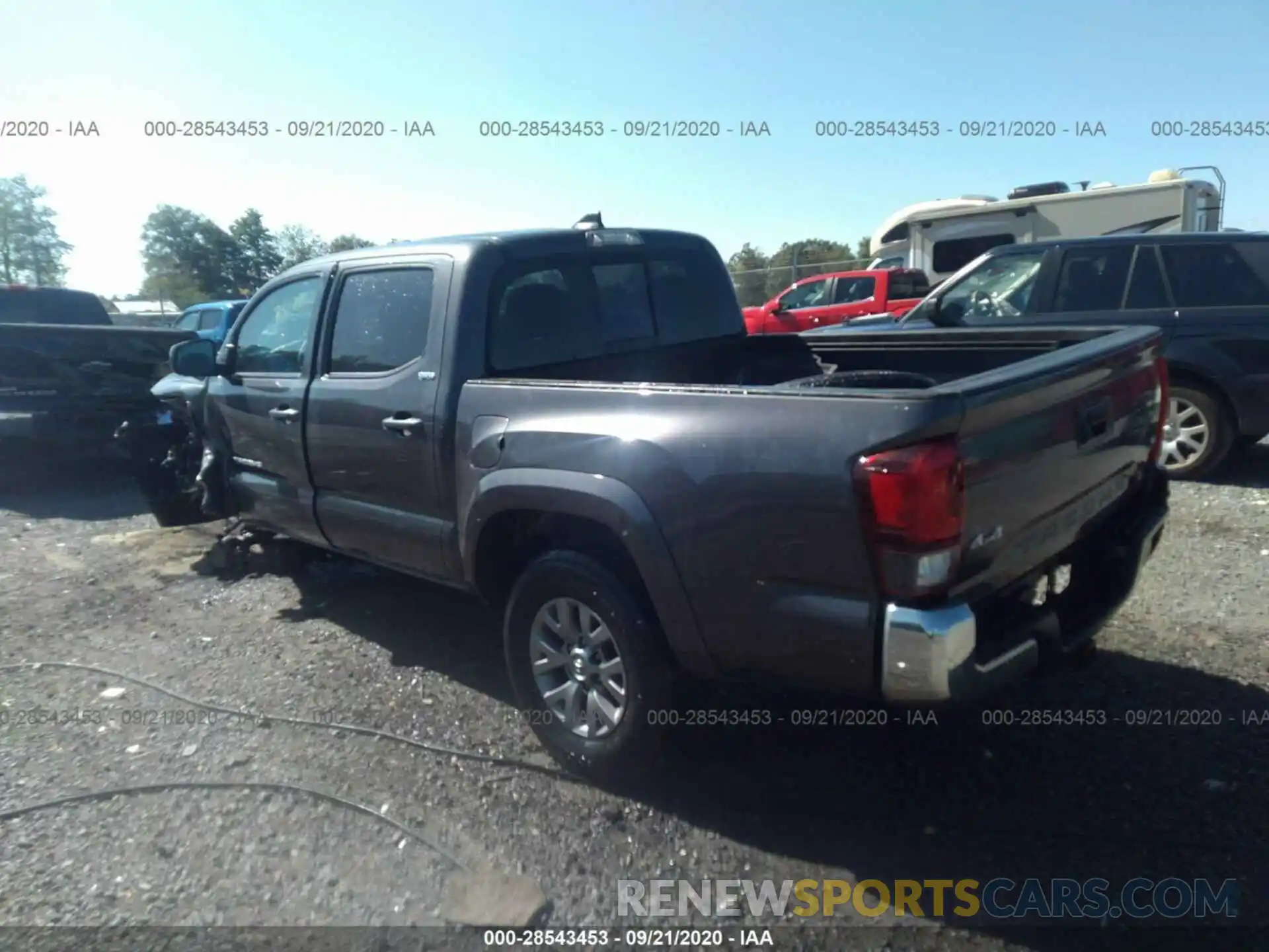 3 Photograph of a damaged car 5TFCZ5AN6KX173896 TOYOTA TACOMA 4WD 2019