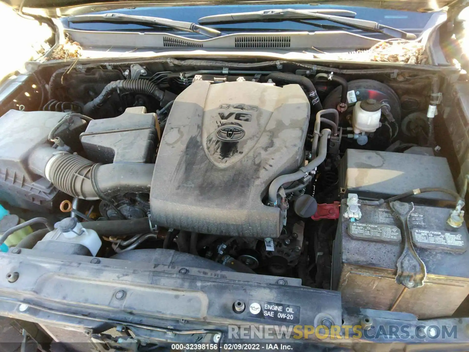 10 Photograph of a damaged car 5TFCZ5AN6KX177138 TOYOTA TACOMA 4WD 2019