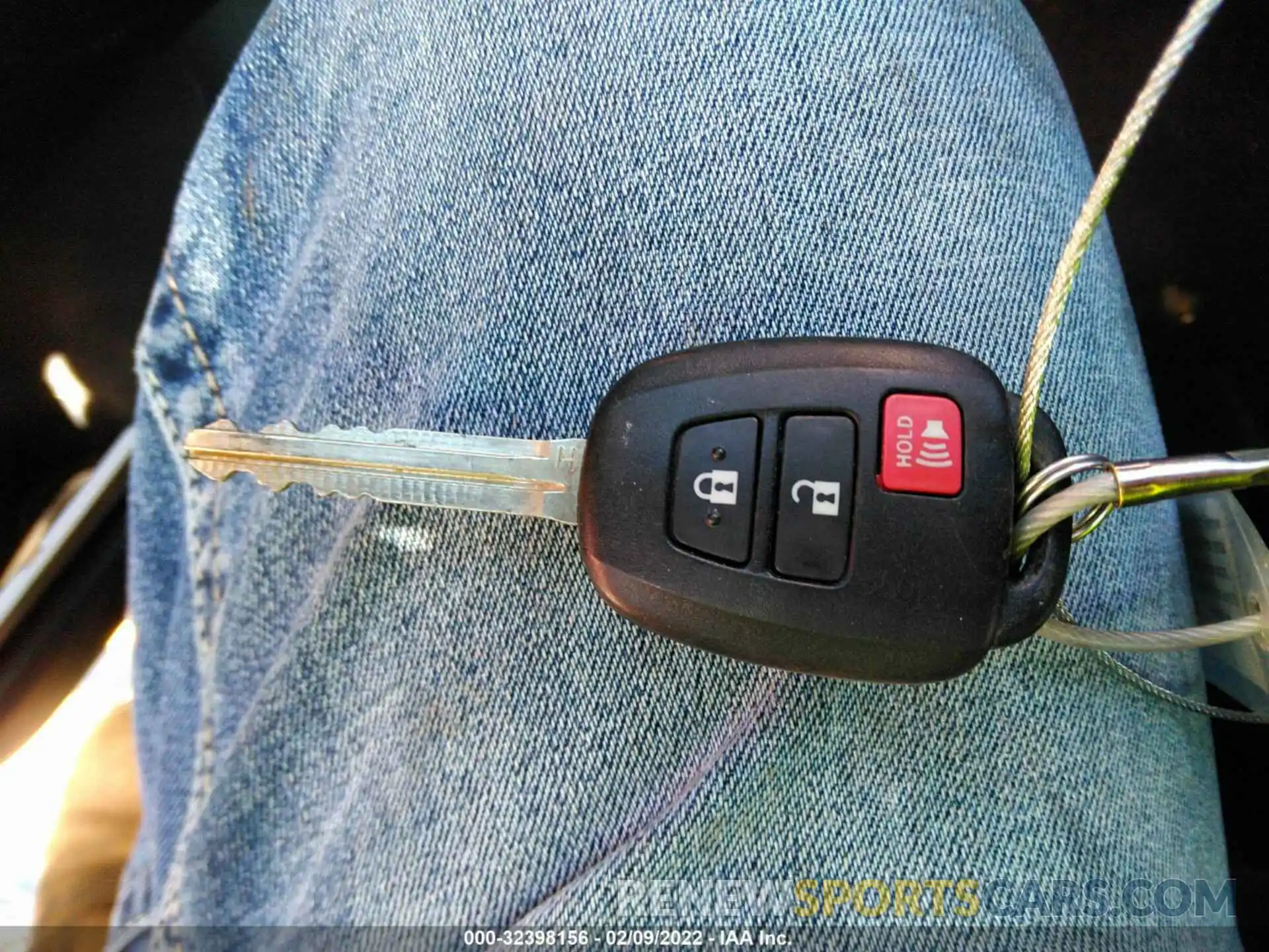 11 Photograph of a damaged car 5TFCZ5AN6KX177138 TOYOTA TACOMA 4WD 2019