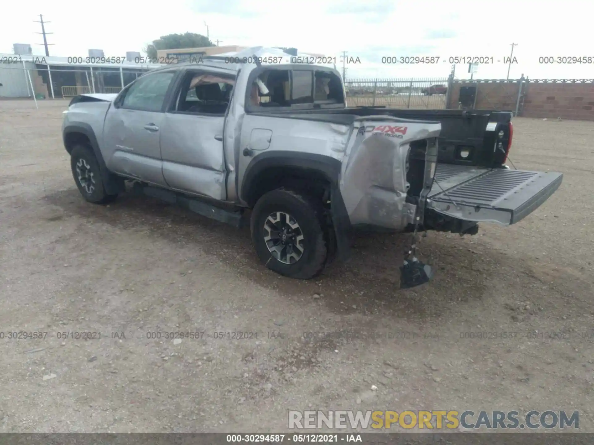 3 Photograph of a damaged car 5TFCZ5AN6KX179908 TOYOTA TACOMA 4WD 2019