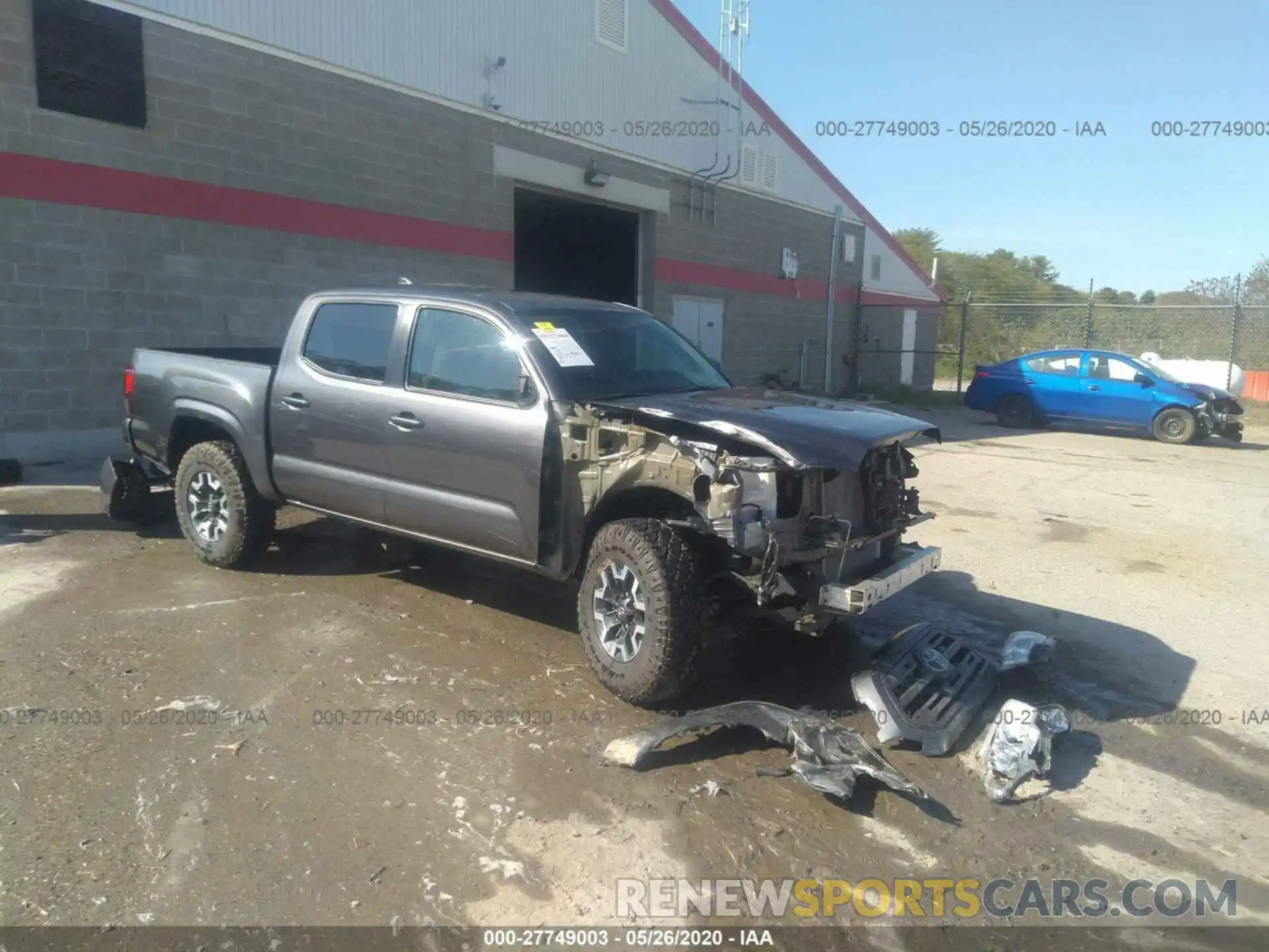 1 Photograph of a damaged car 5TFCZ5AN6KX180539 TOYOTA TACOMA 4WD 2019