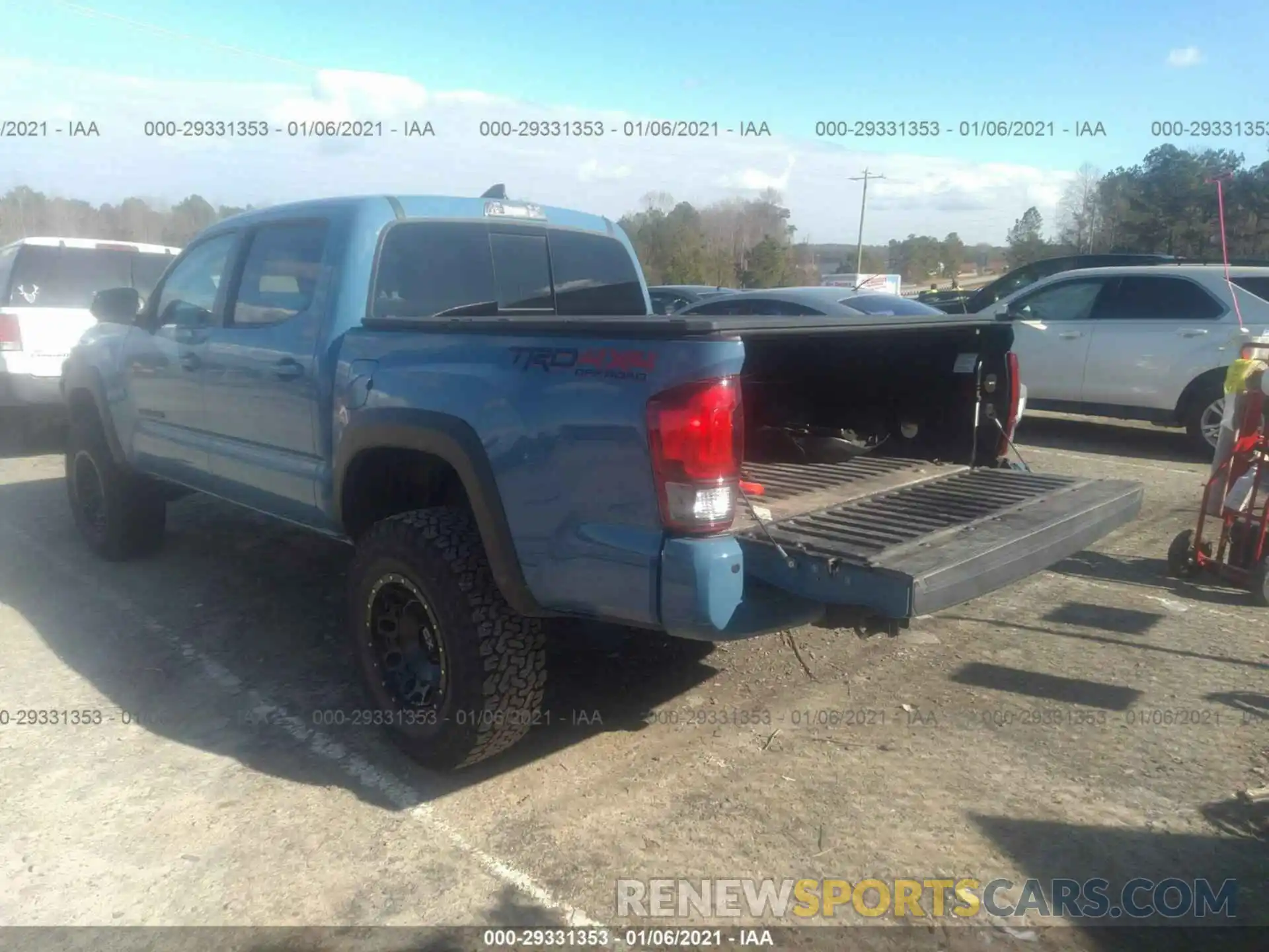 3 Photograph of a damaged car 5TFCZ5AN6KX180556 TOYOTA TACOMA 4WD 2019