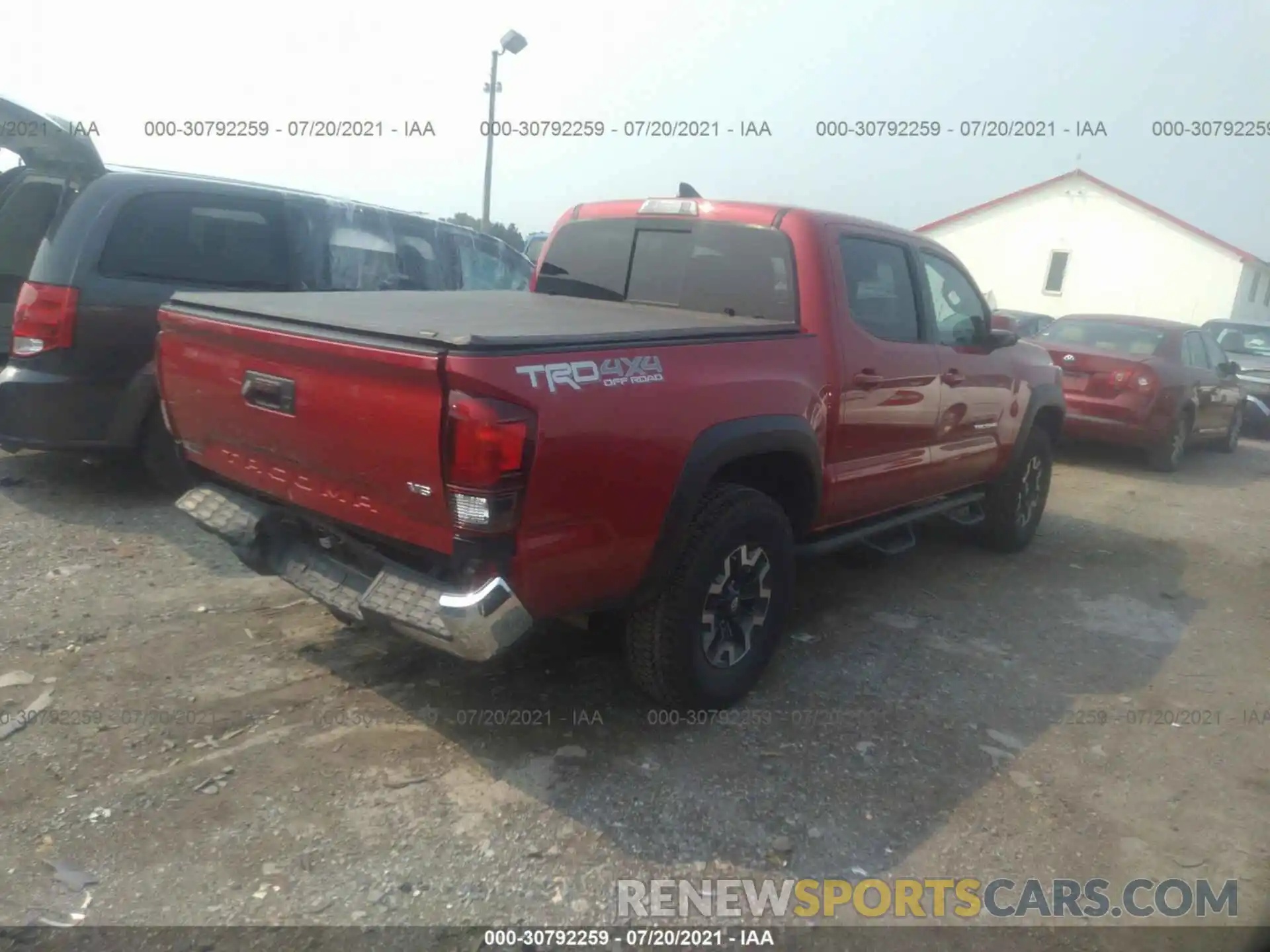 4 Фотография поврежденного автомобиля 5TFCZ5AN6KX182646 TOYOTA TACOMA 4WD 2019