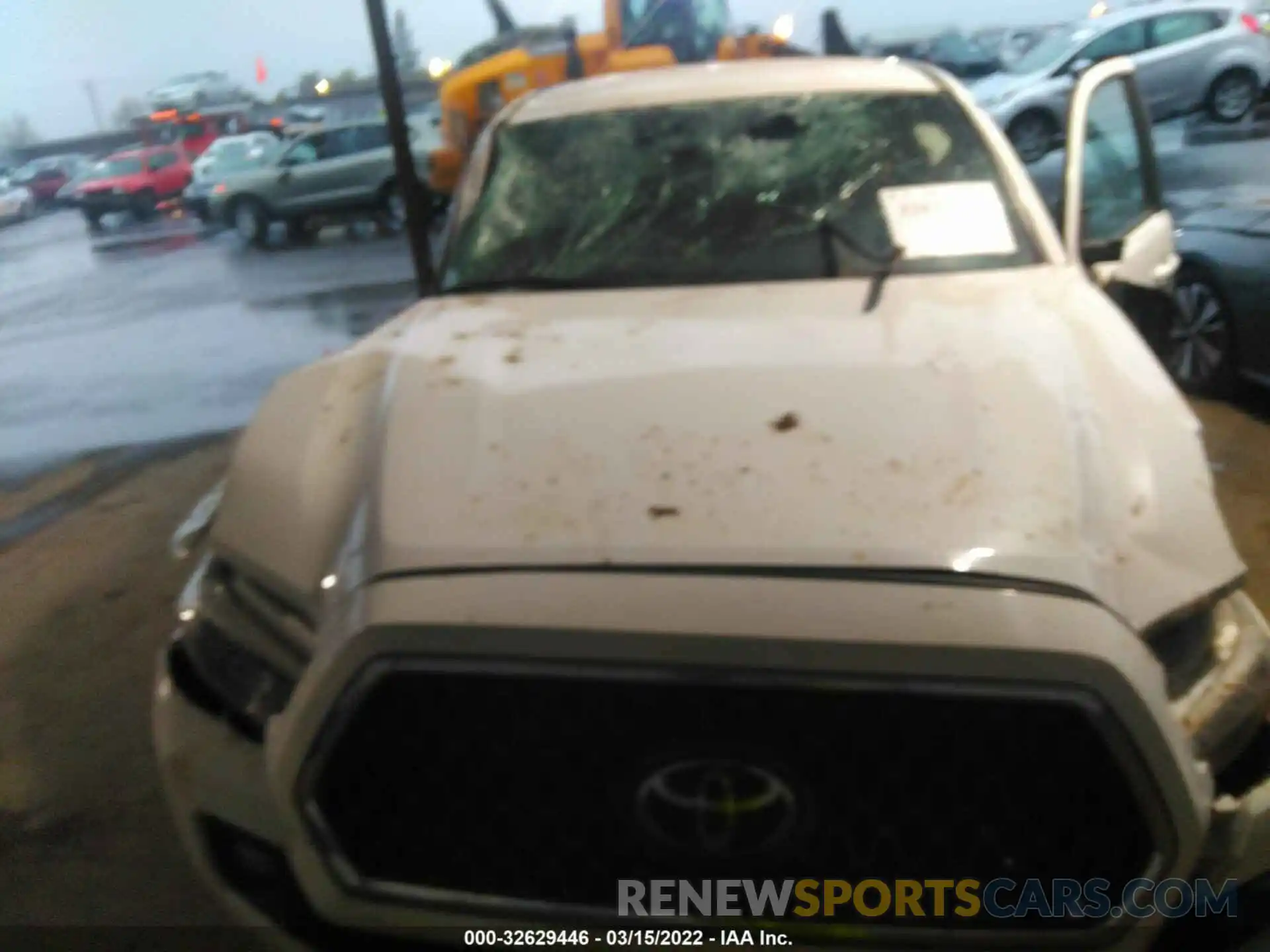 10 Photograph of a damaged car 5TFCZ5AN6KX188575 TOYOTA TACOMA 4WD 2019