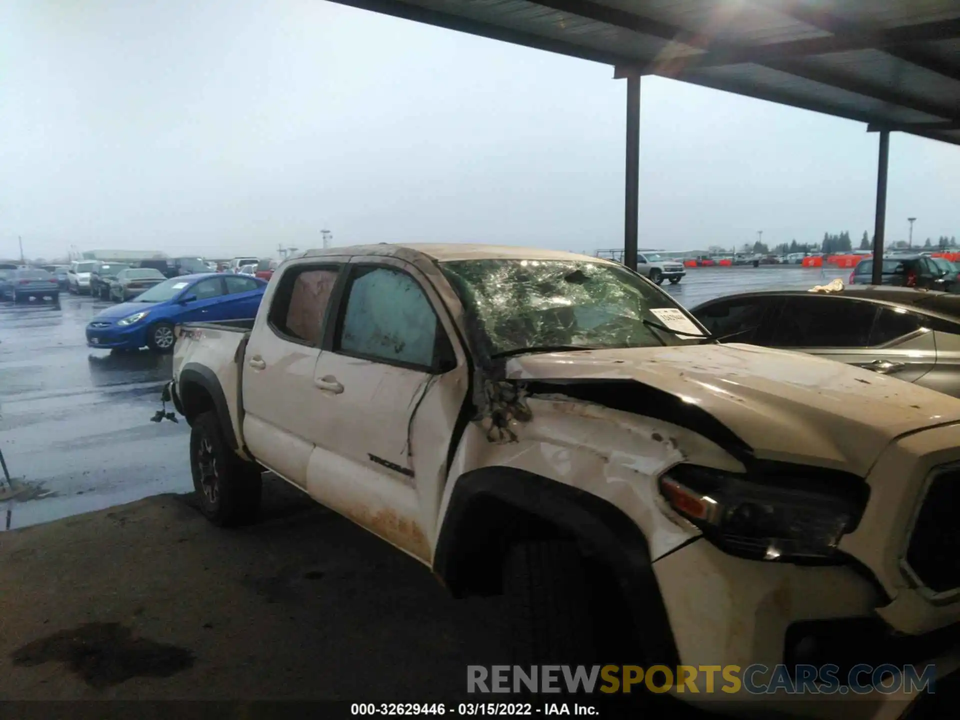 6 Photograph of a damaged car 5TFCZ5AN6KX188575 TOYOTA TACOMA 4WD 2019