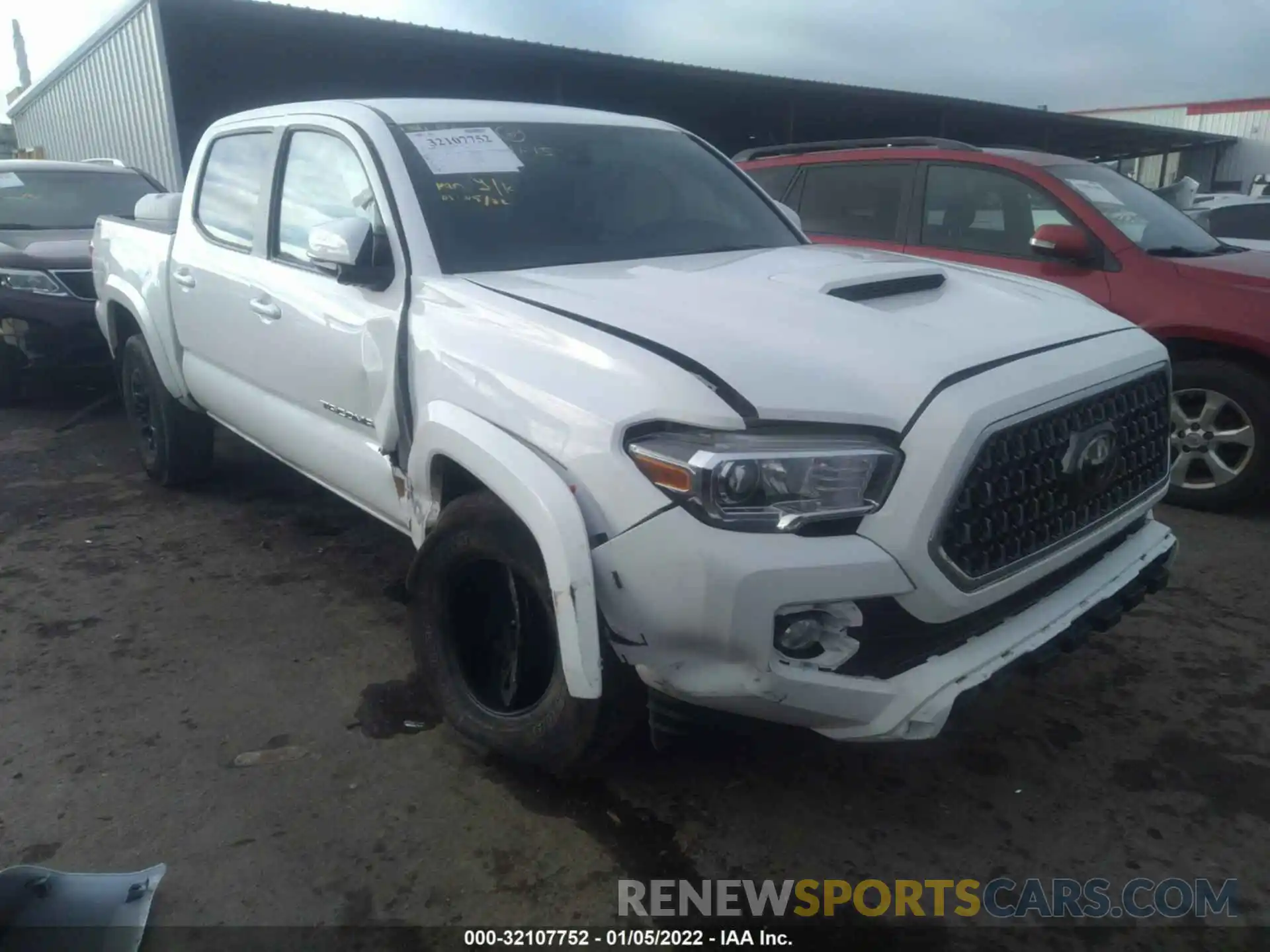 6 Фотография поврежденного автомобиля 5TFCZ5AN6KX191346 TOYOTA TACOMA 4WD 2019