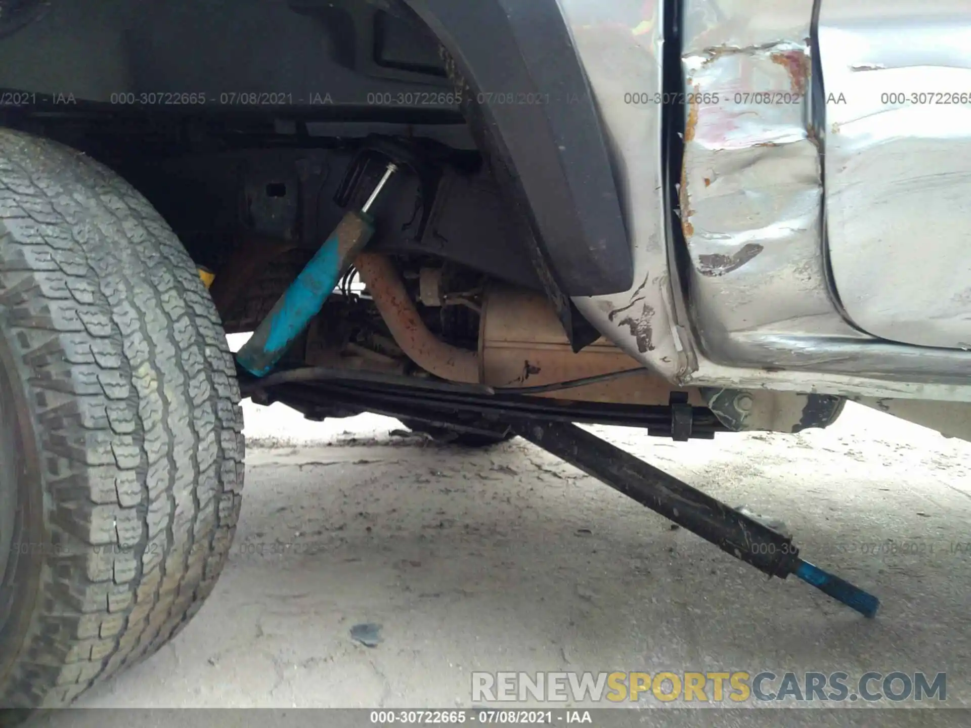 12 Photograph of a damaged car 5TFCZ5AN6KX191749 TOYOTA TACOMA 4WD 2019