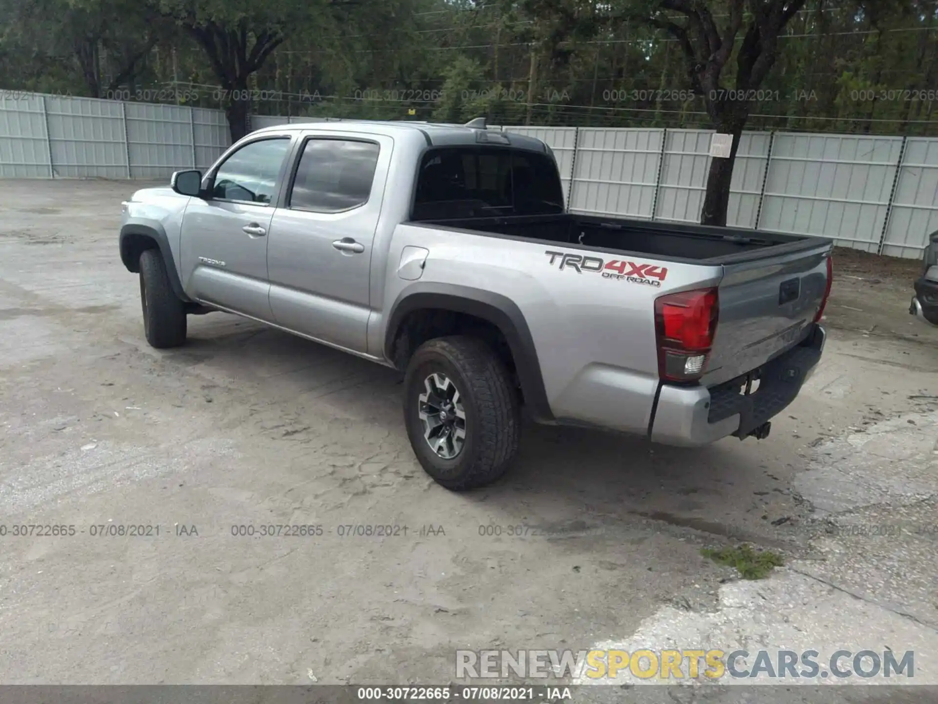 3 Photograph of a damaged car 5TFCZ5AN6KX191749 TOYOTA TACOMA 4WD 2019